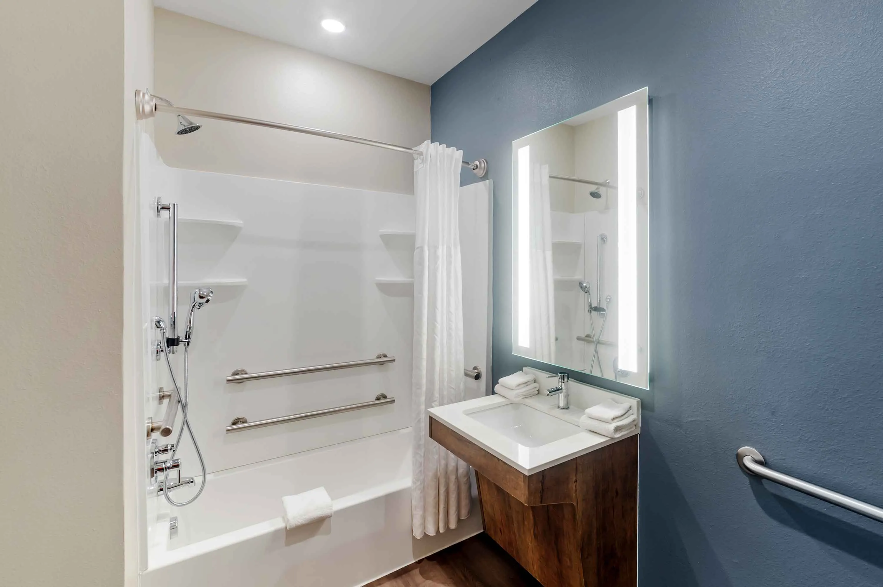 Studio Suite - 2 Queen Beds