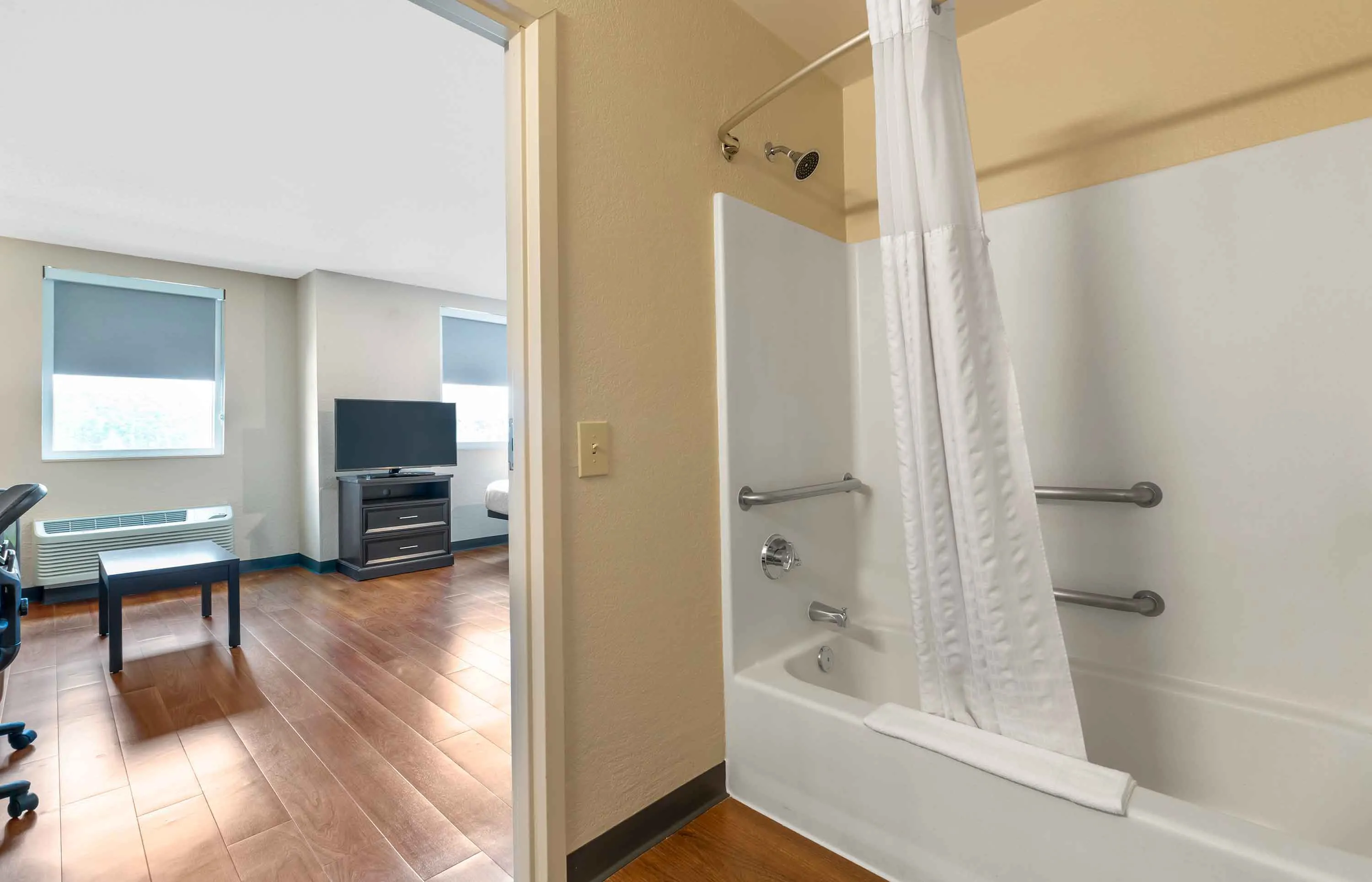 Superior Studio - 2 Full Beds