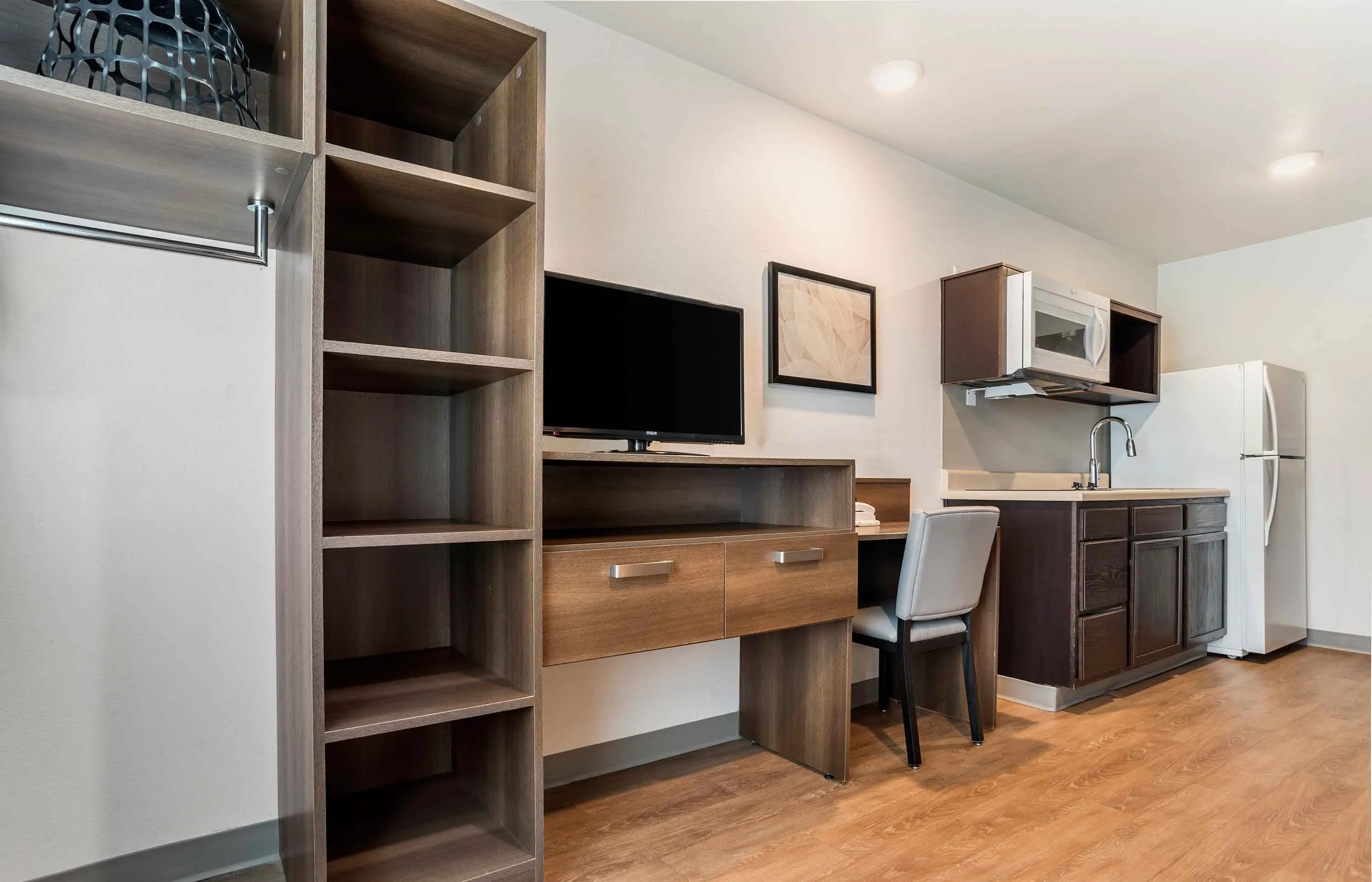 Studio Suite - 1 Queen Bed