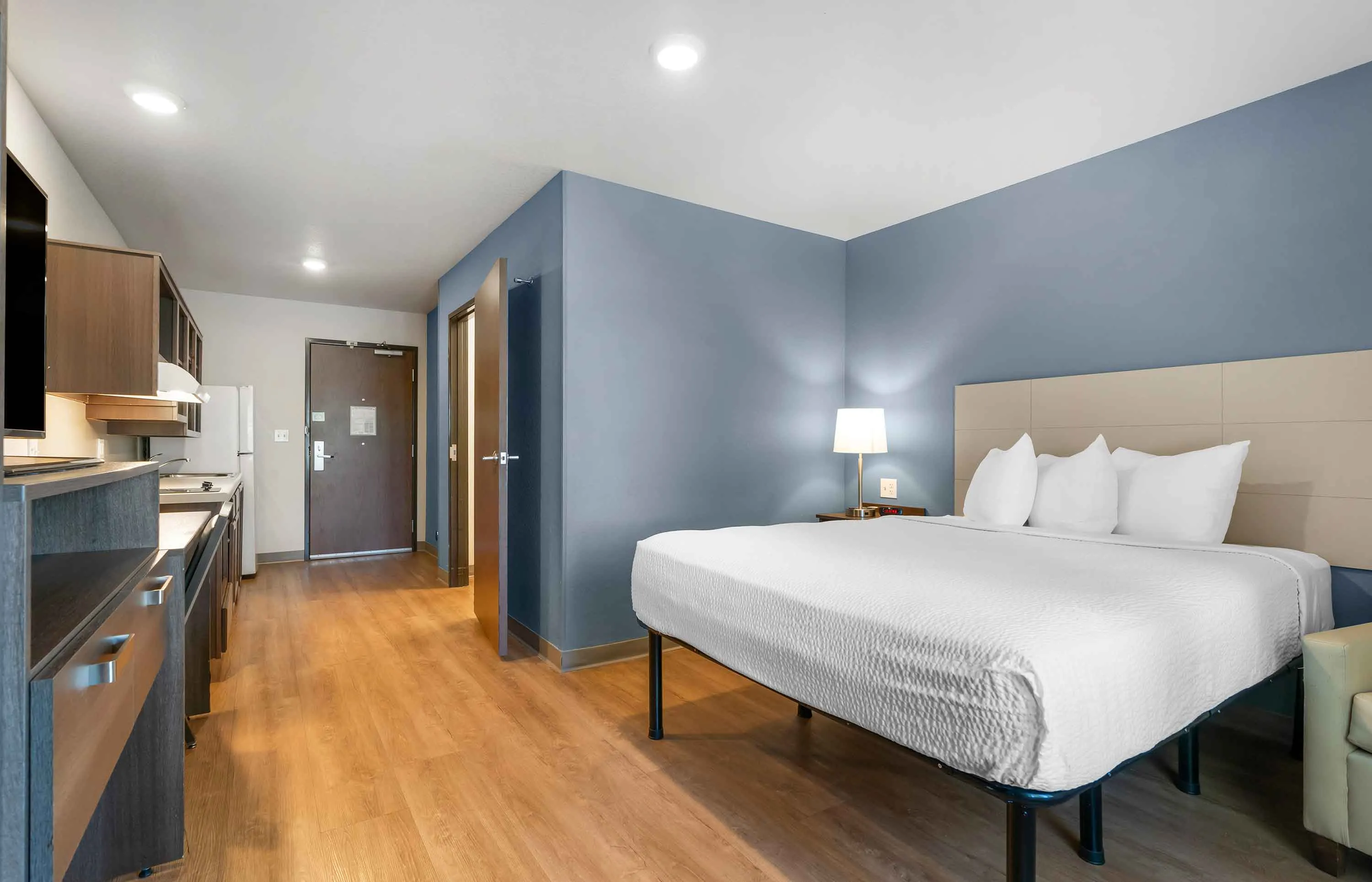 Studio Suite - 1 Queen Bed