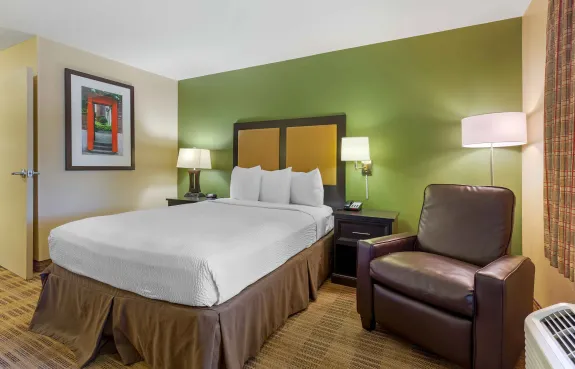 Studio Suite - 1 Queen Bed