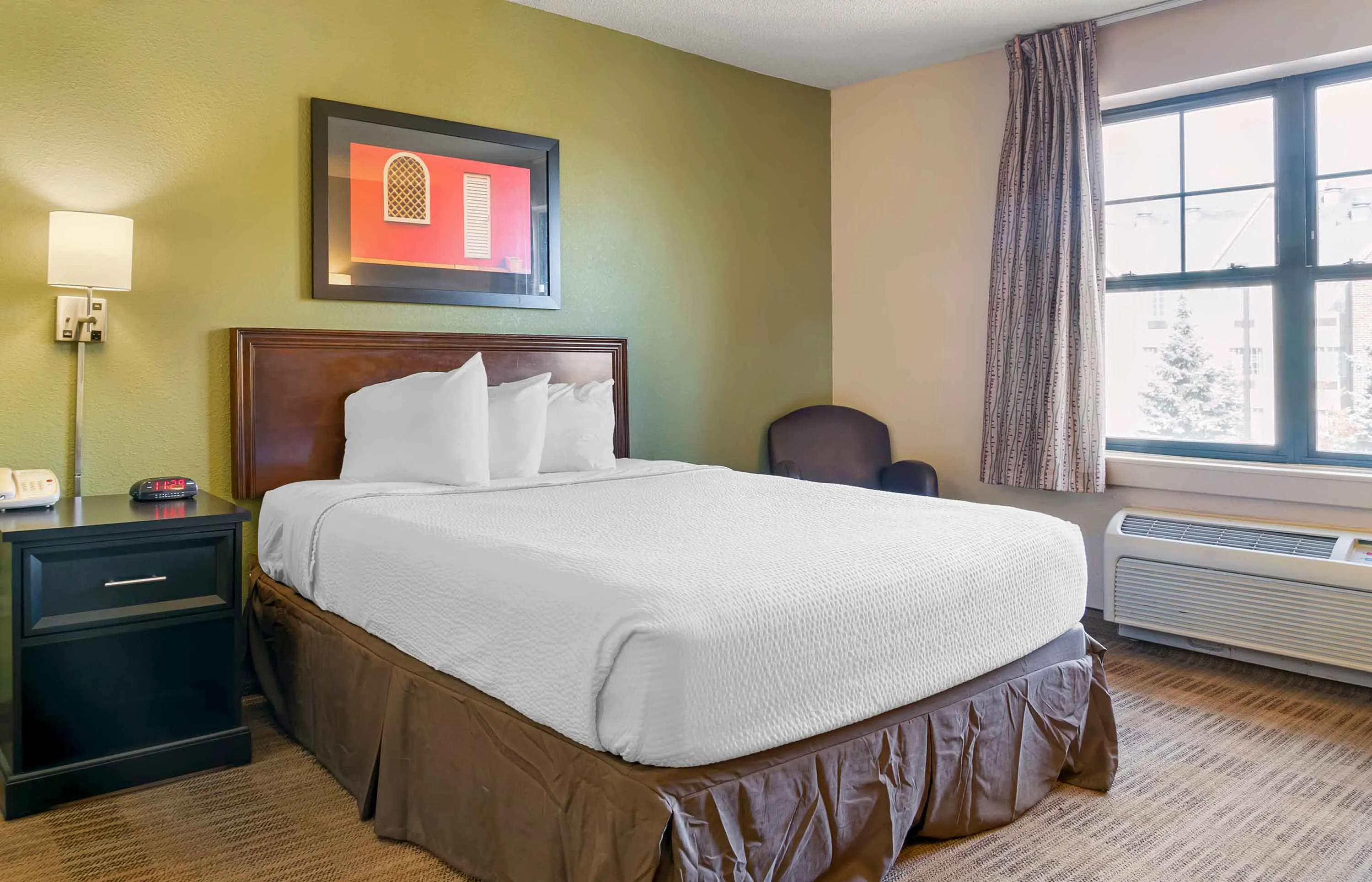 Studio Suite - 1 Queen Bed