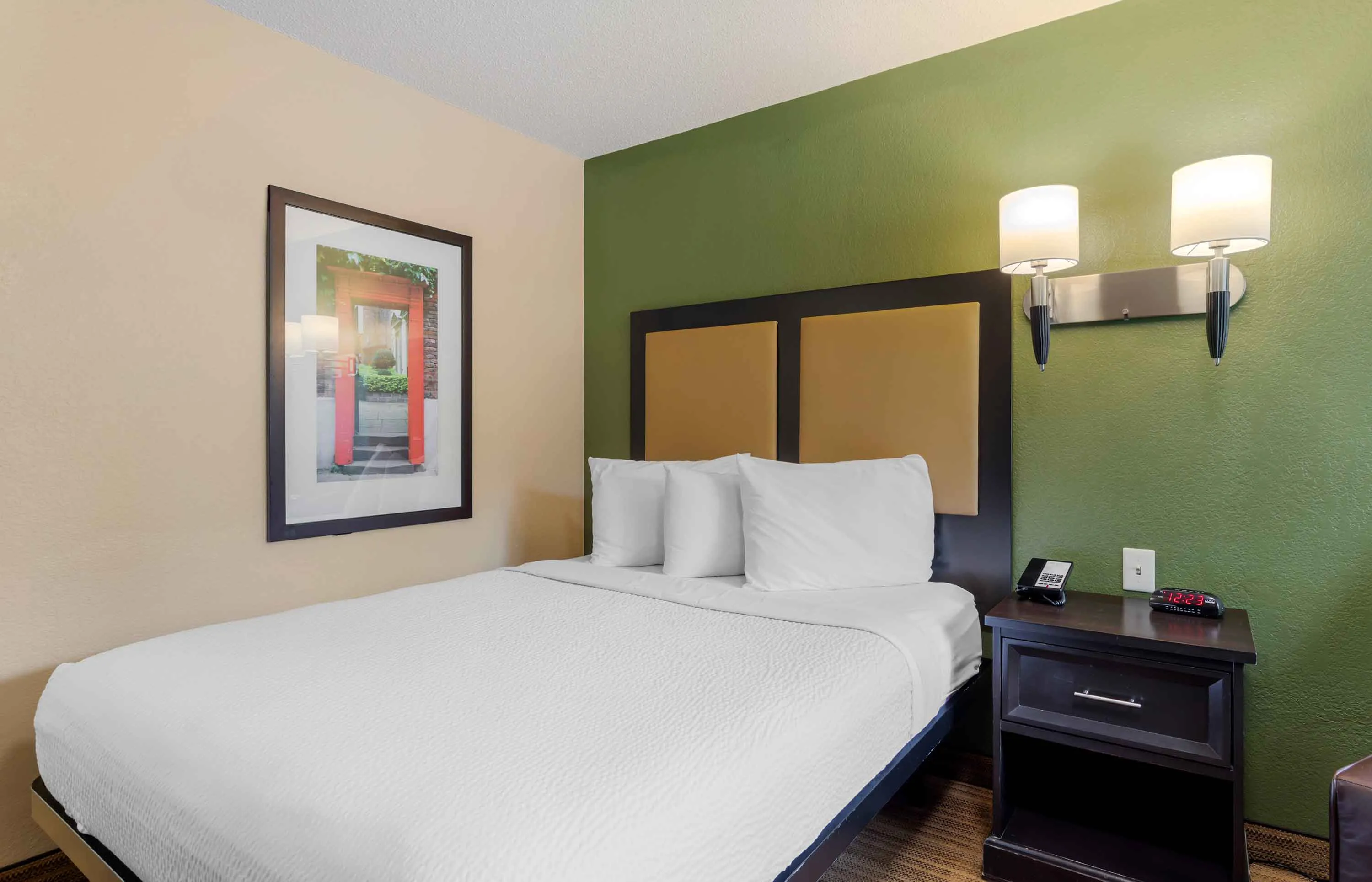 Studio Suite - 1 Queen Bed
