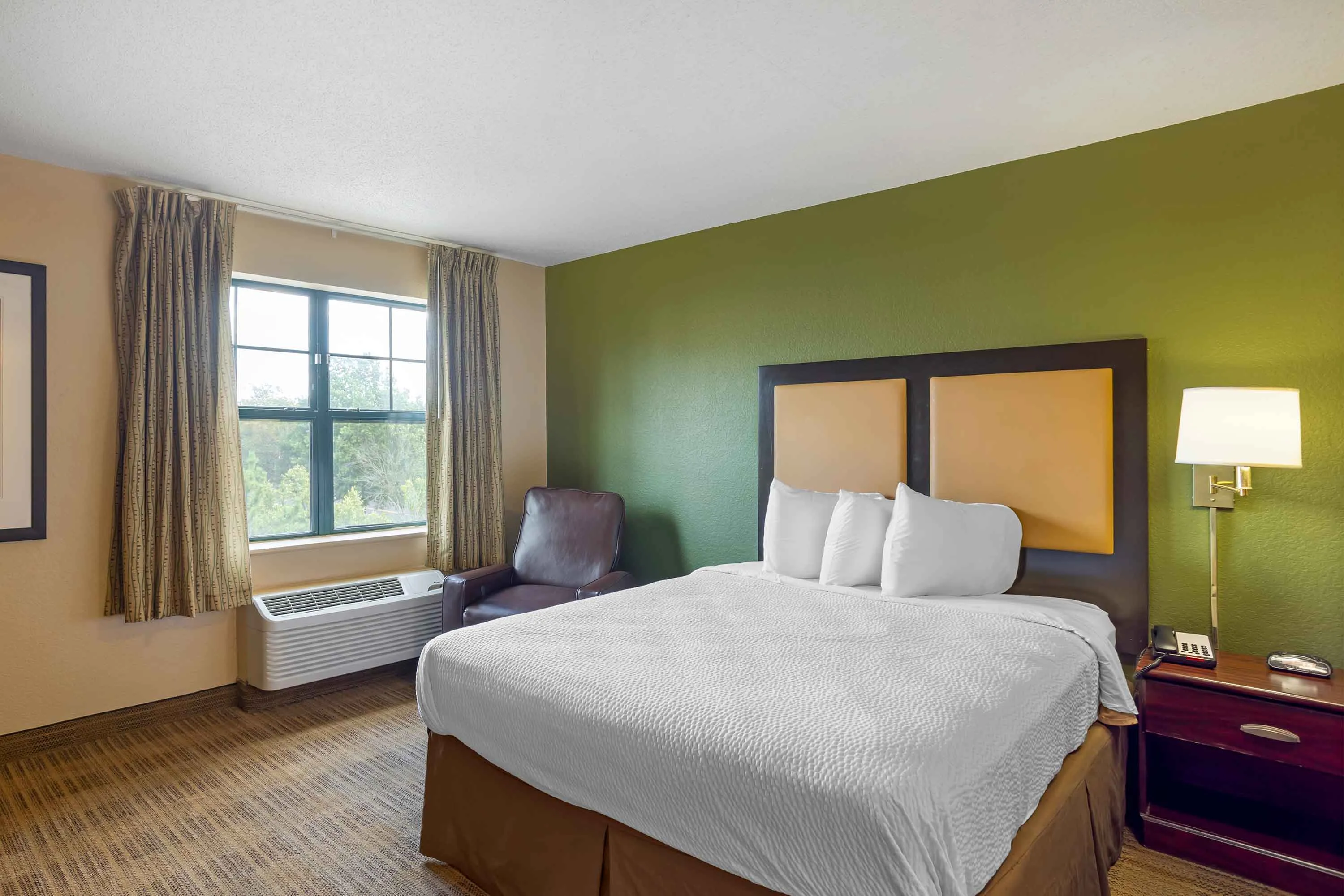Studio Suite - 1 Queen Bed