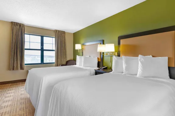 1 Bedroom Suite - 2 Full Beds