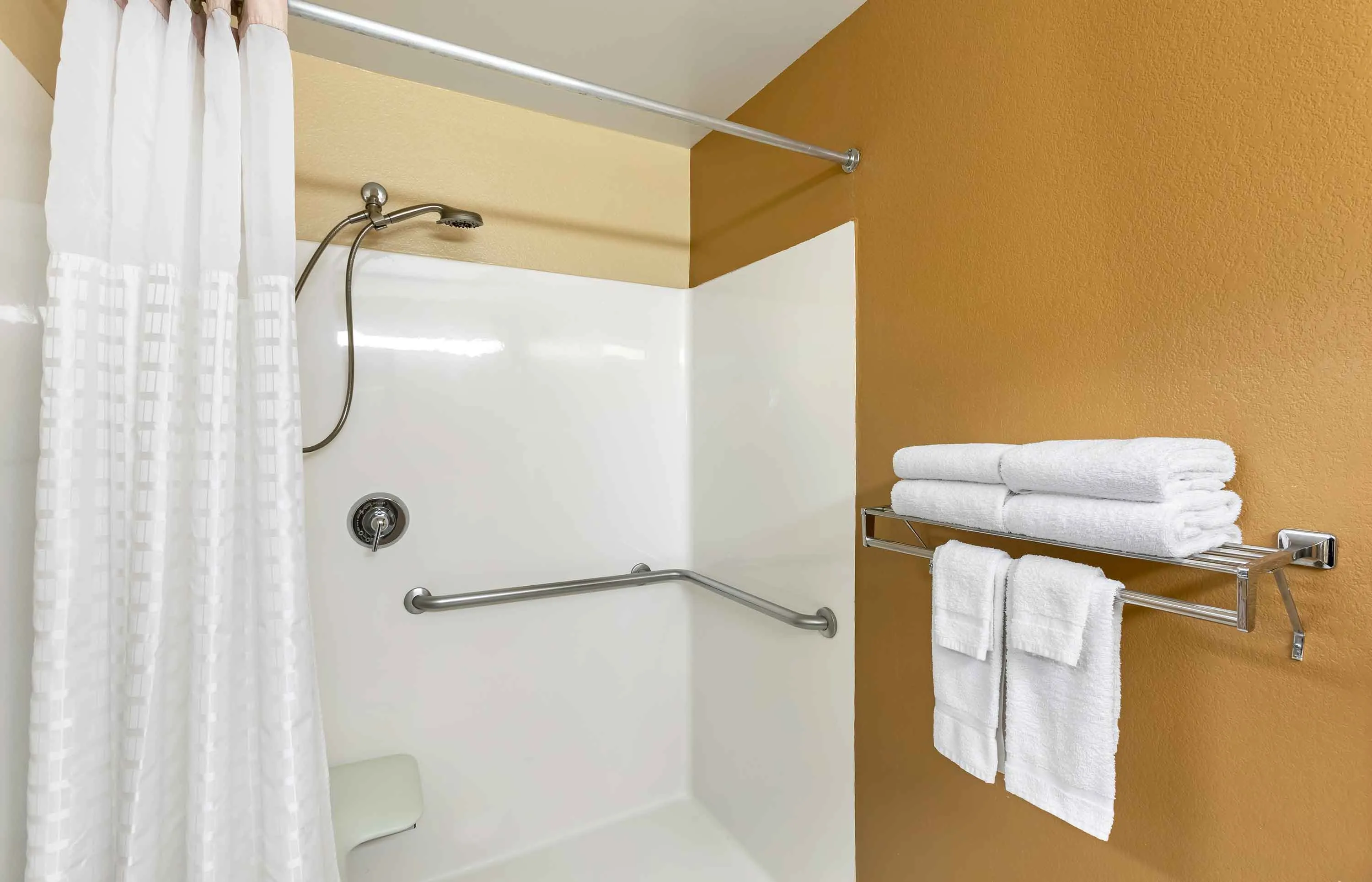 Studio Suite - 1 Queen Bed
