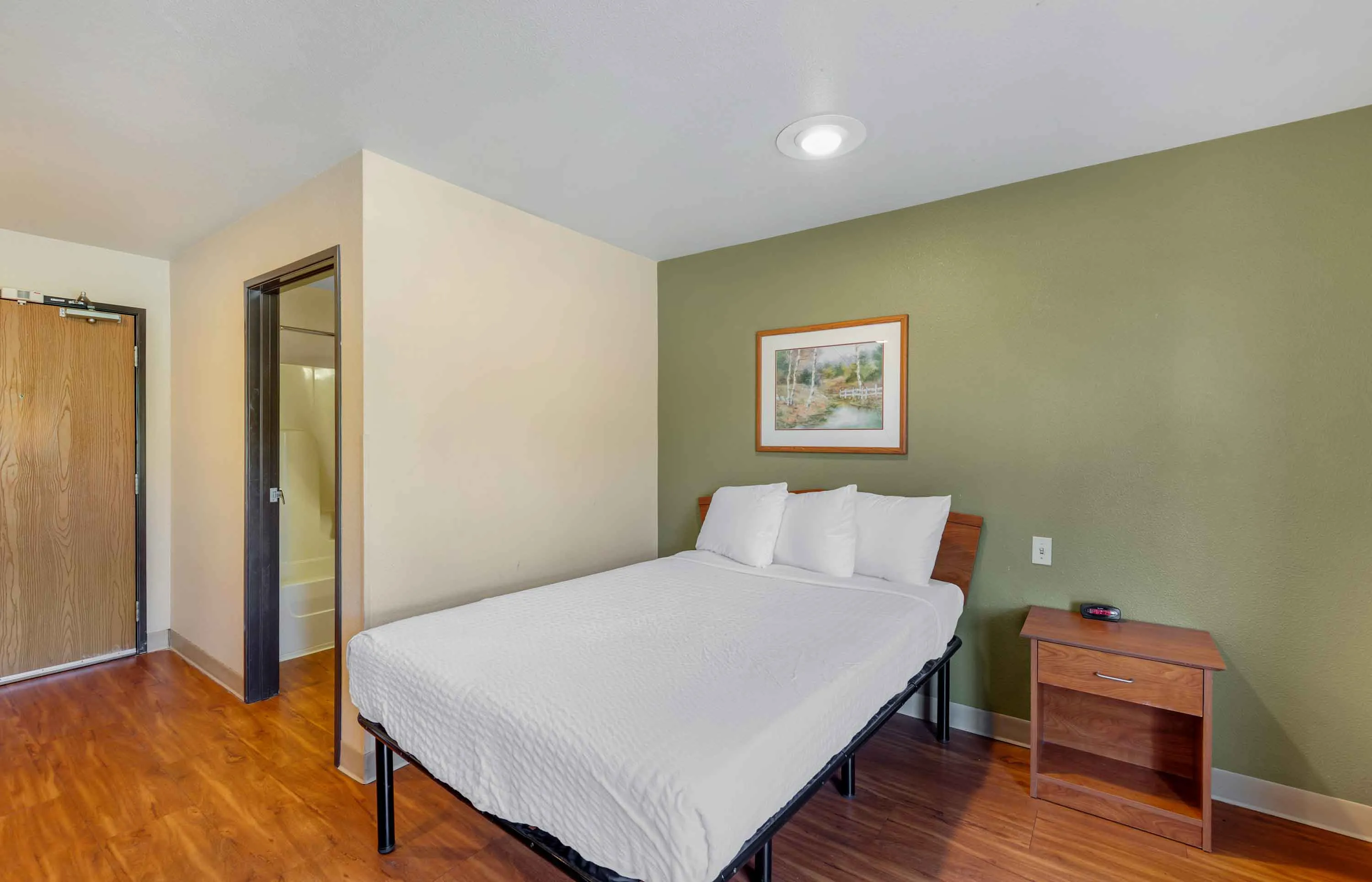 Studio Suite - 1 Full Bed