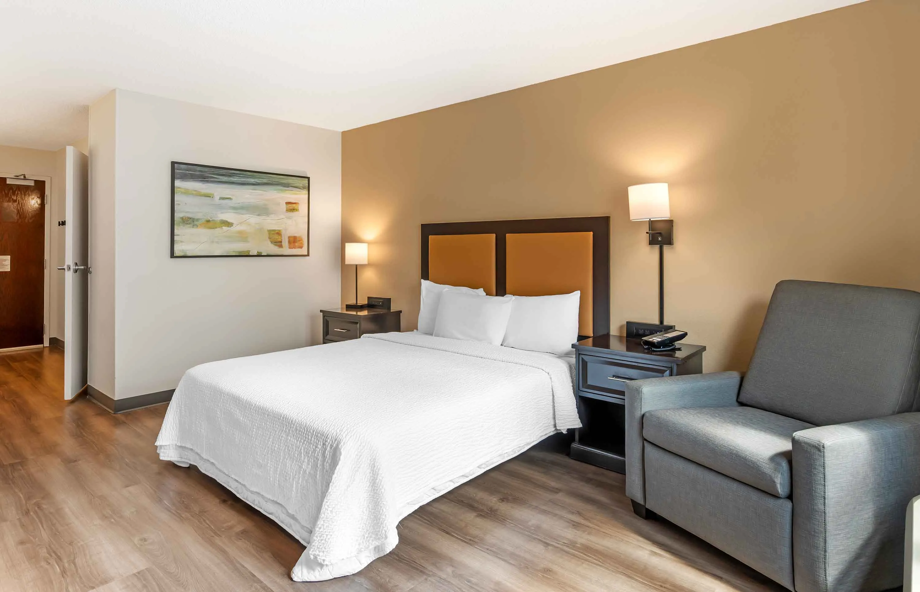 Studio Suite - 1 Queen Bed