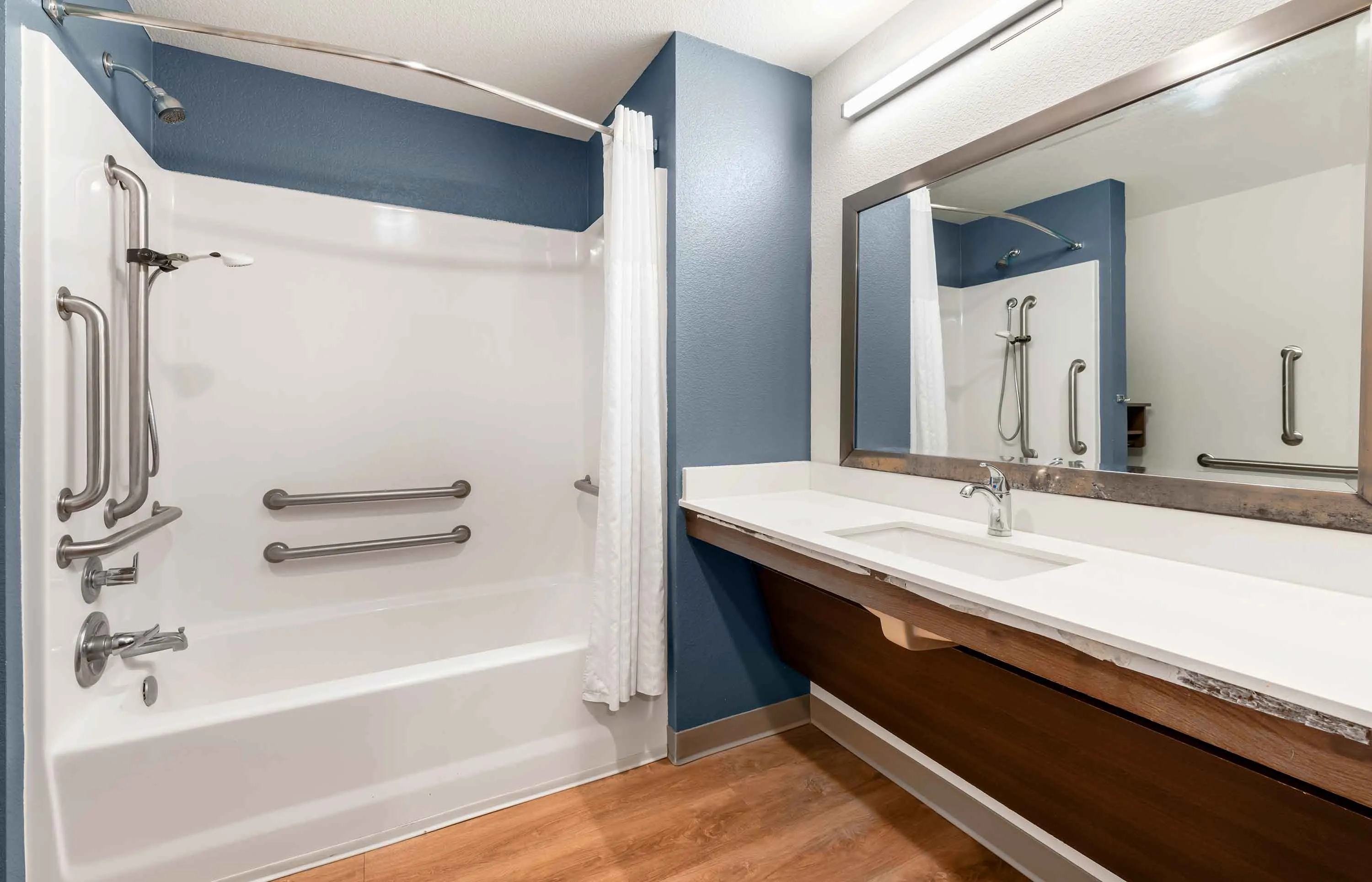 Studio Suite - 1 Queen Bed