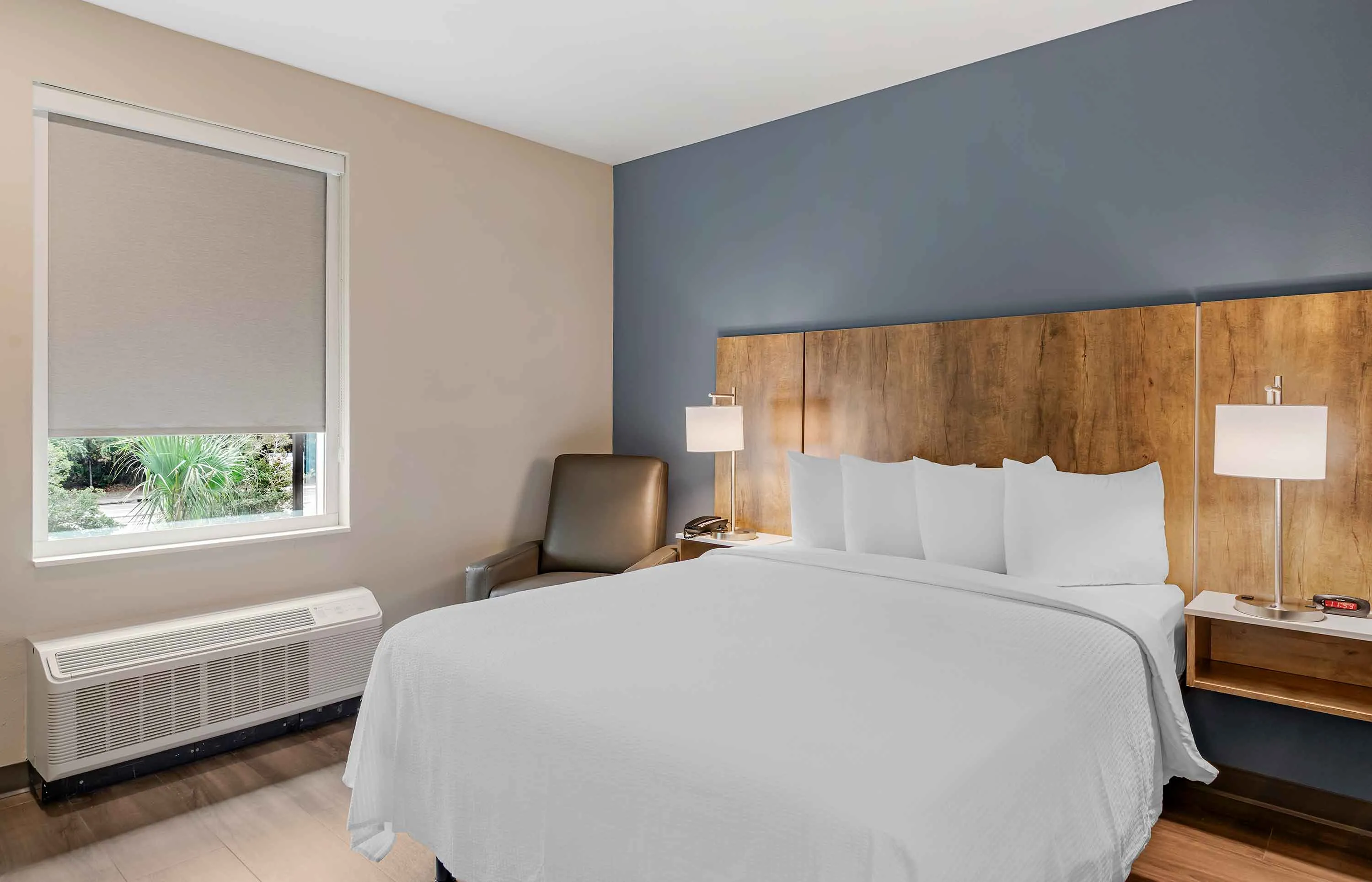 Studio Suite - 1 Queen Bed