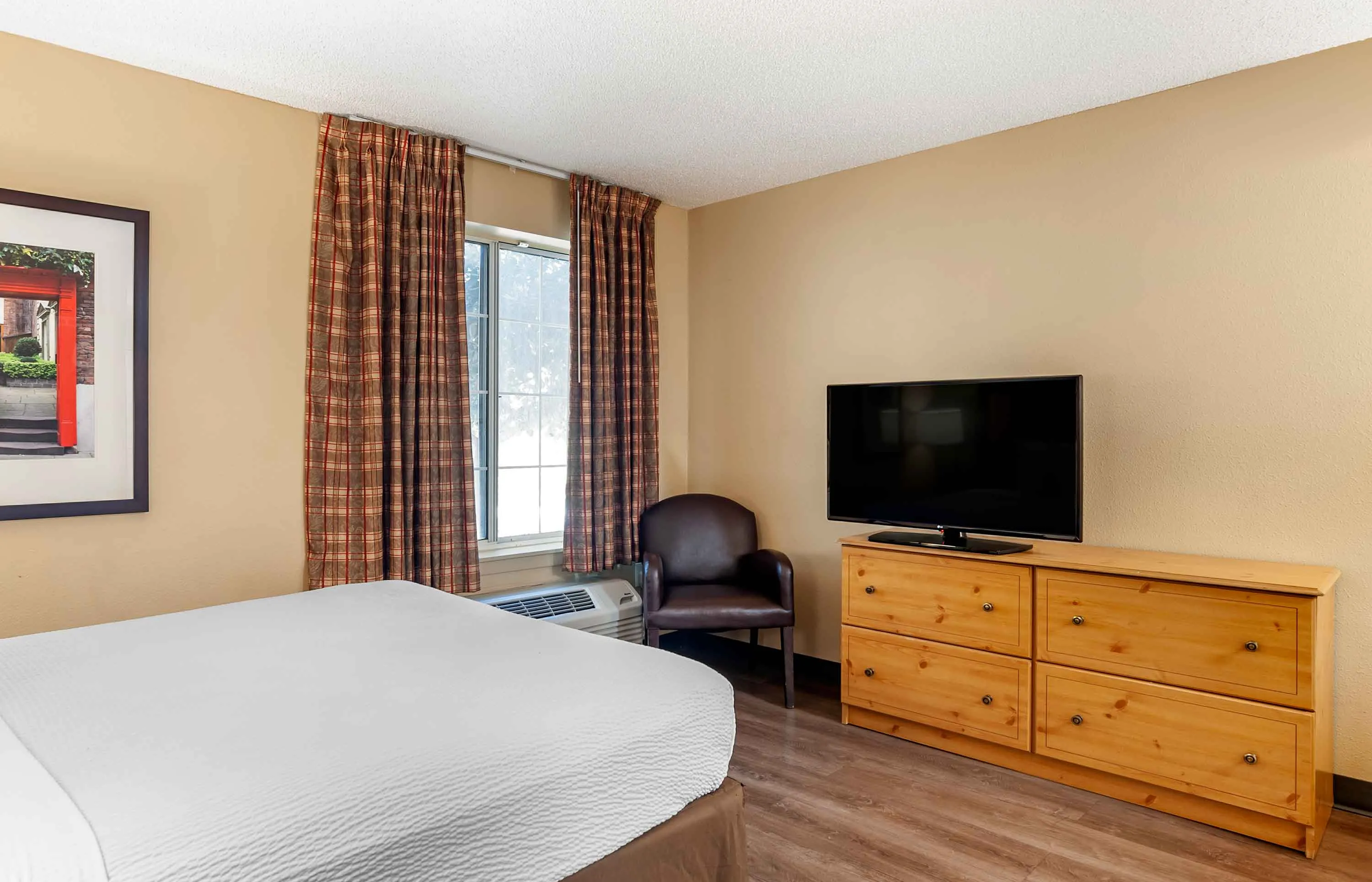 Studio Suite - 1 Queen Bed