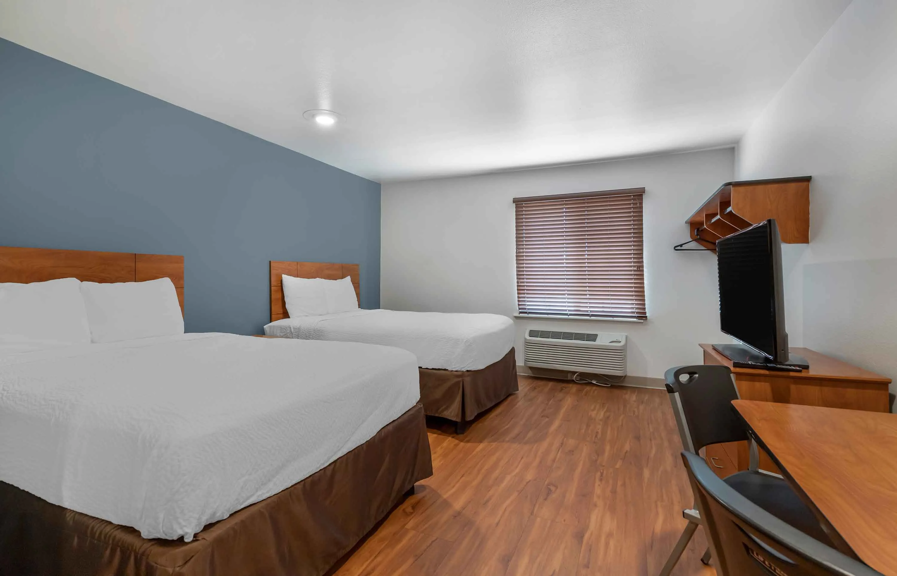 Studio Suite - 2 Full Beds