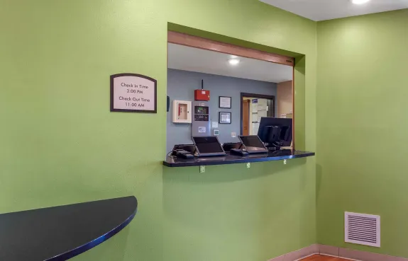 Lobby and Guest Check-in