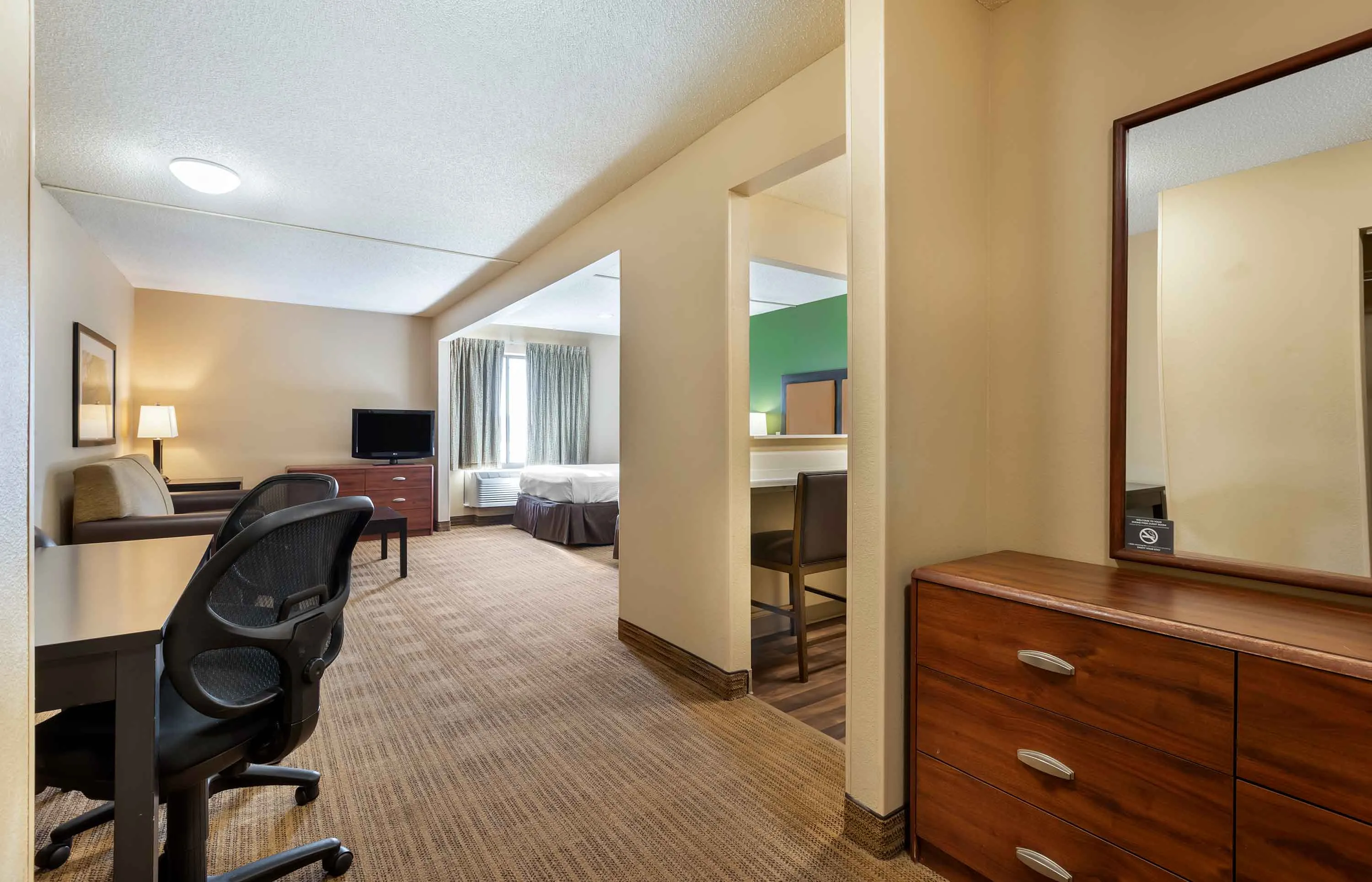Deluxe Studio - 2 Full Beds