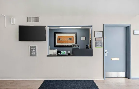 Lobby and Guest Check-in