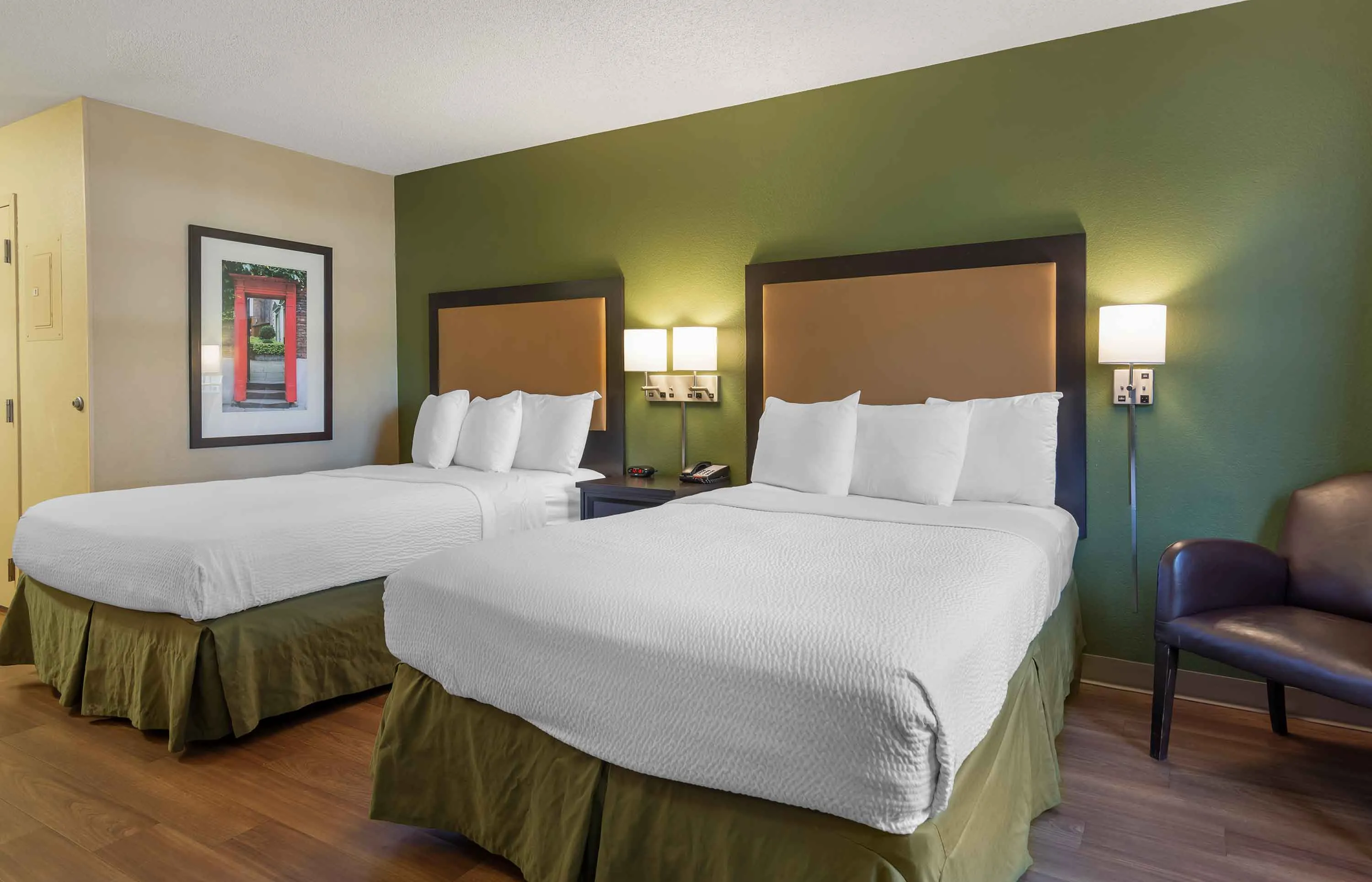 Studio Suite - 2 Full Beds