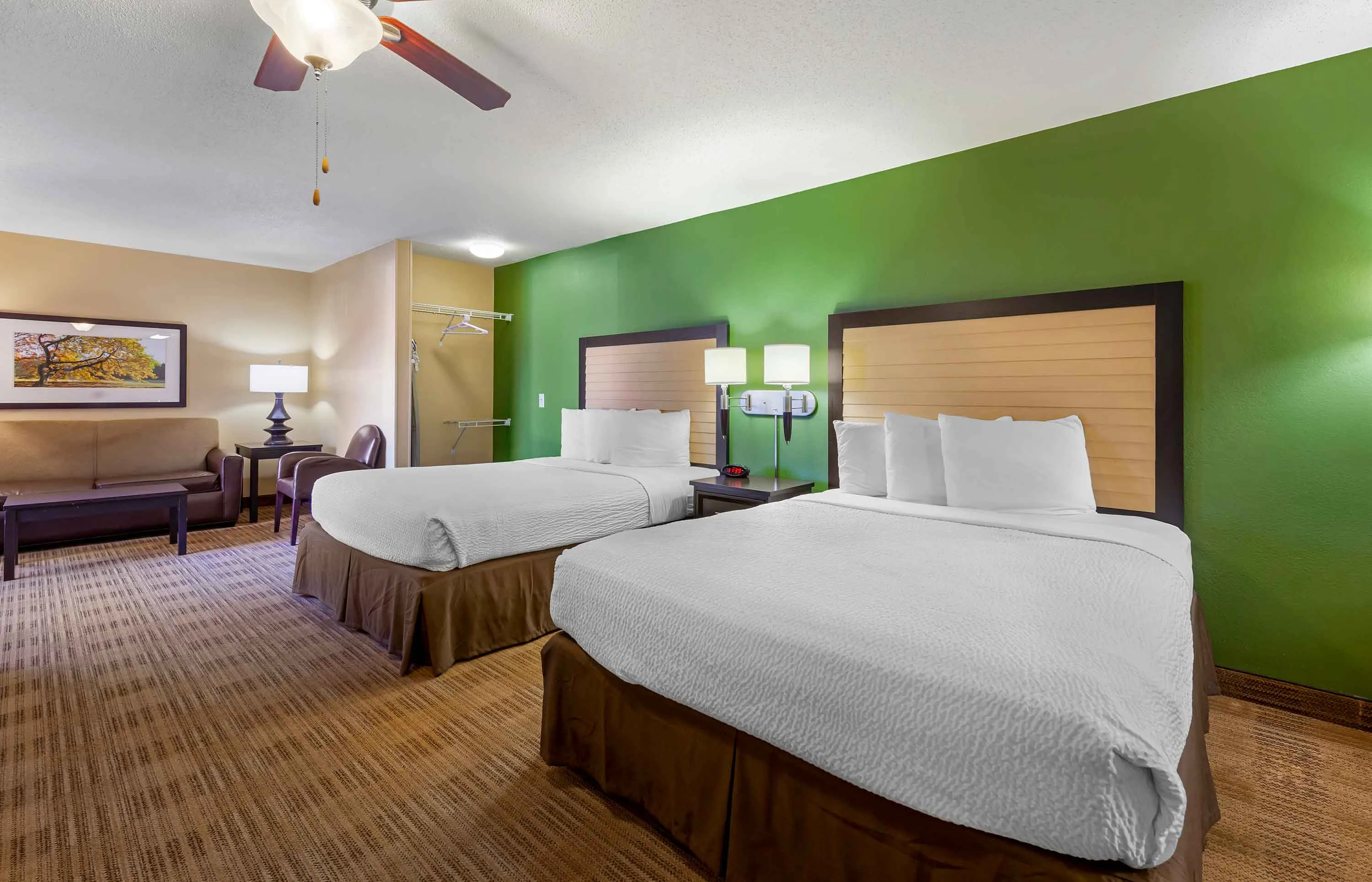 Studio Suite - 2 Full Beds