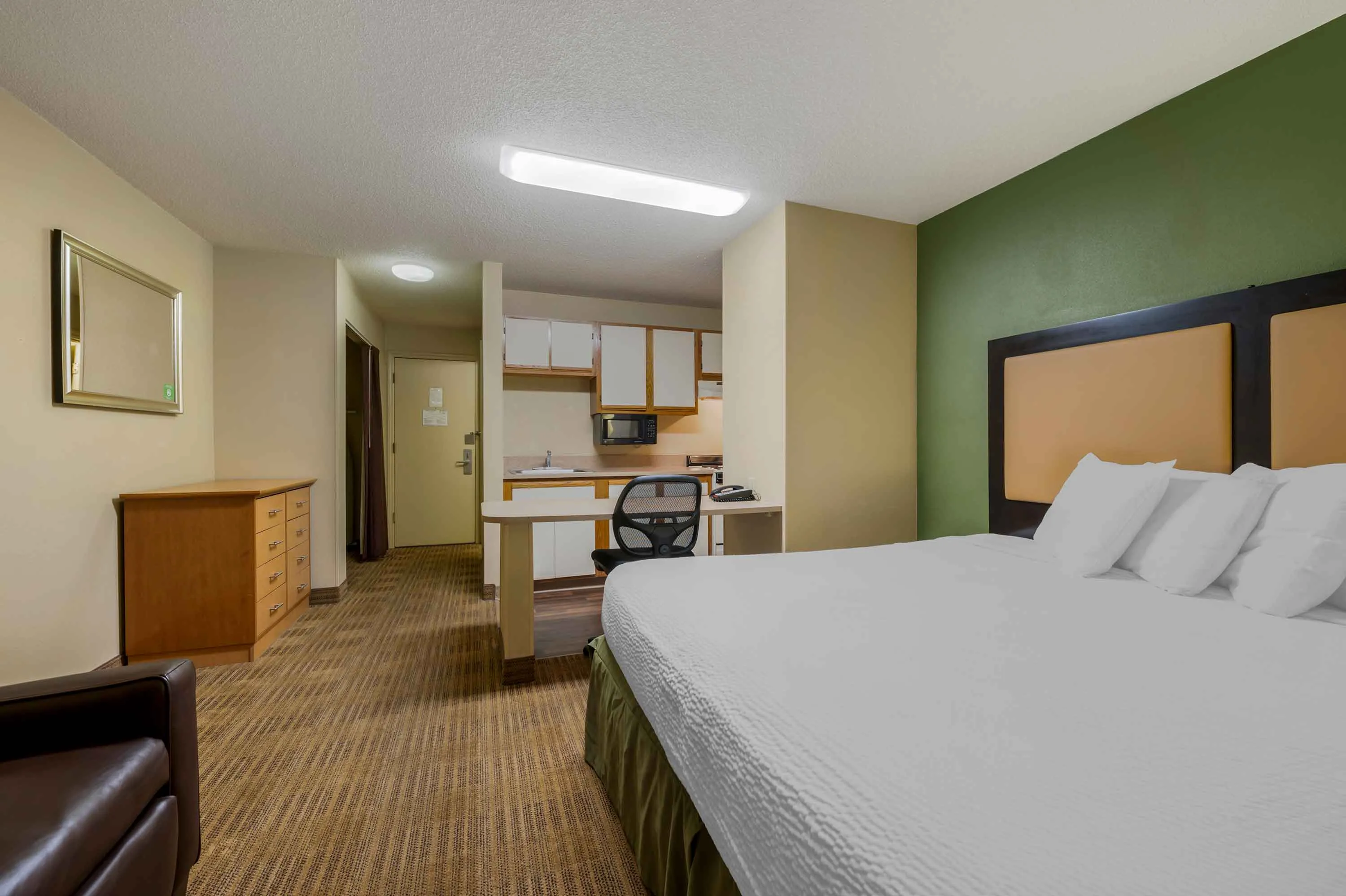 Studio Suite - 1 King Bed