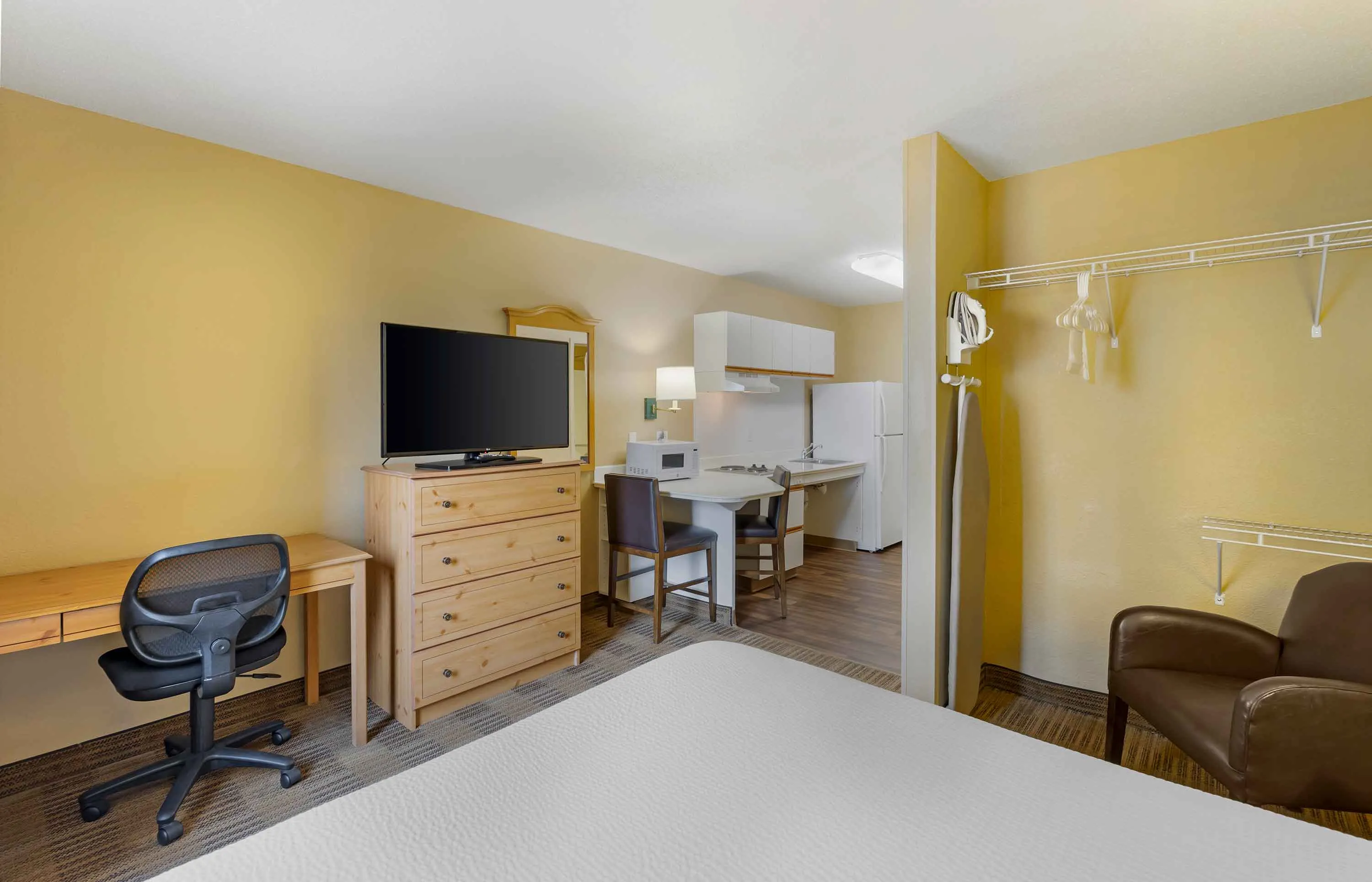 Studio Suite - 1 Queen Bed