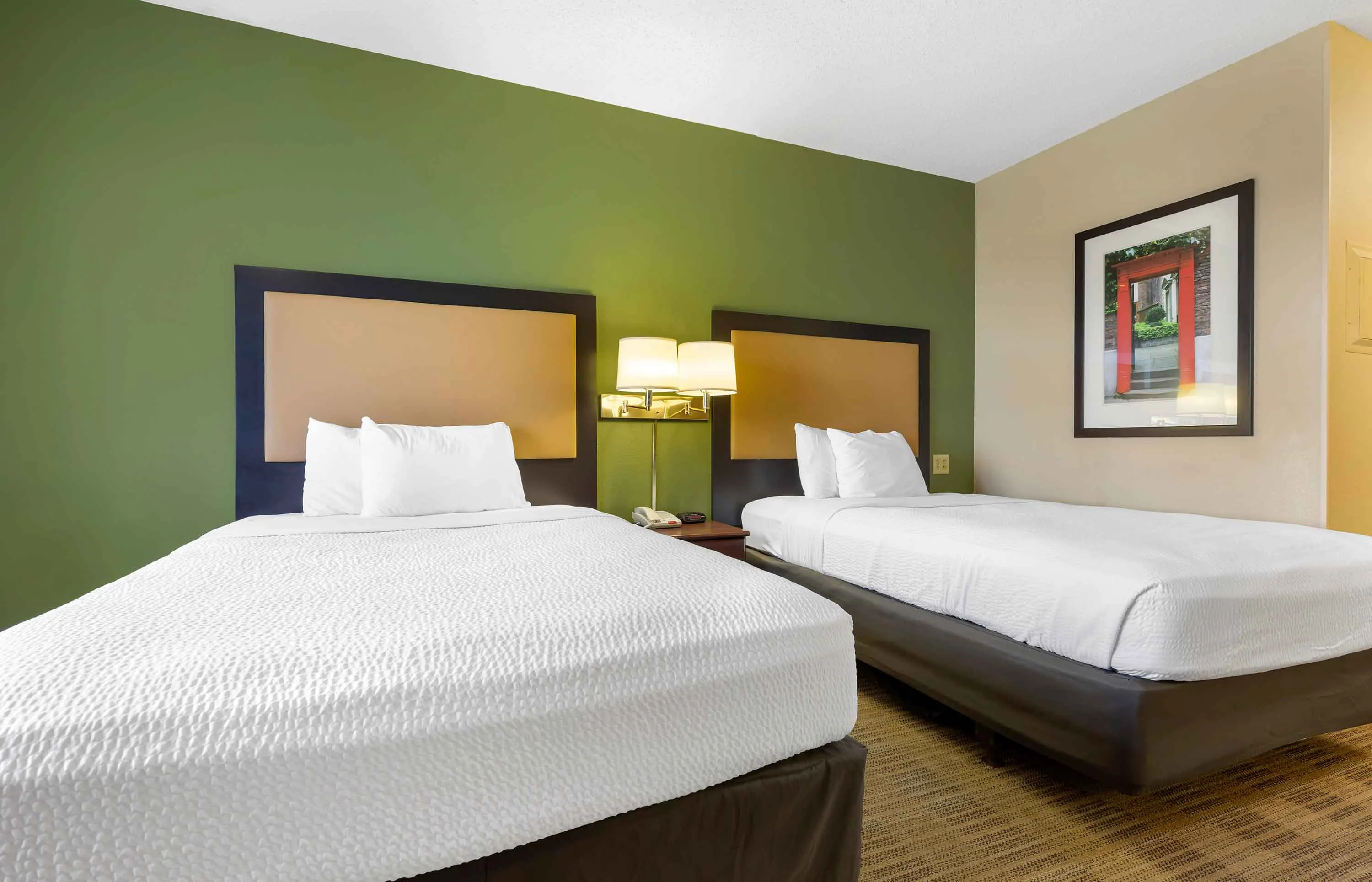 Studio Suite - 2 Full Beds