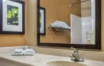 Deluxe Studio - 1 Queen Bed