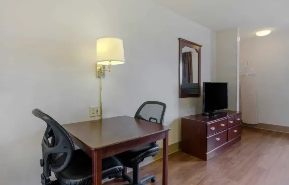 Studio Suite - 2 Full Beds