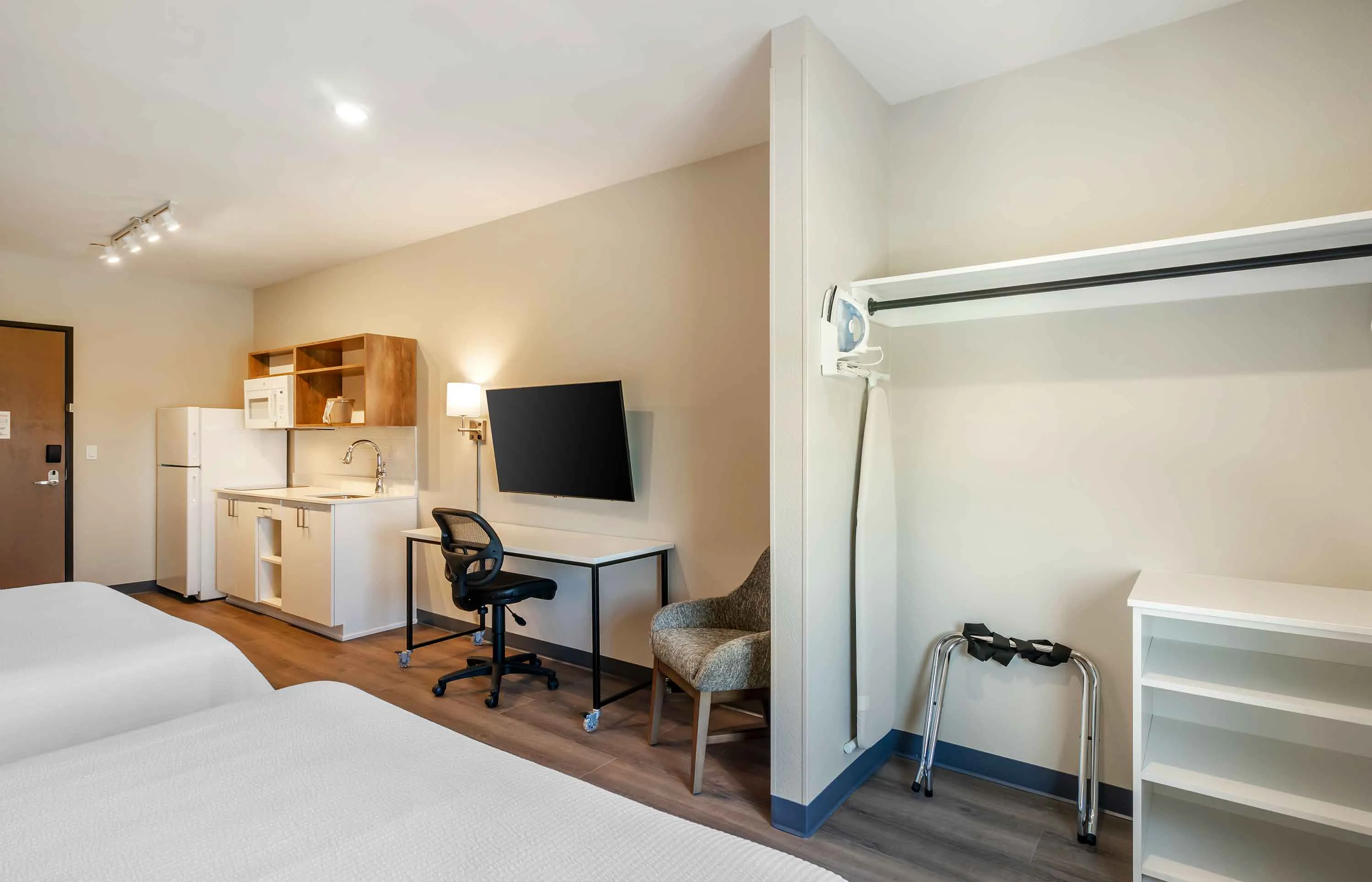 Studio Suite - 2 Queen Beds