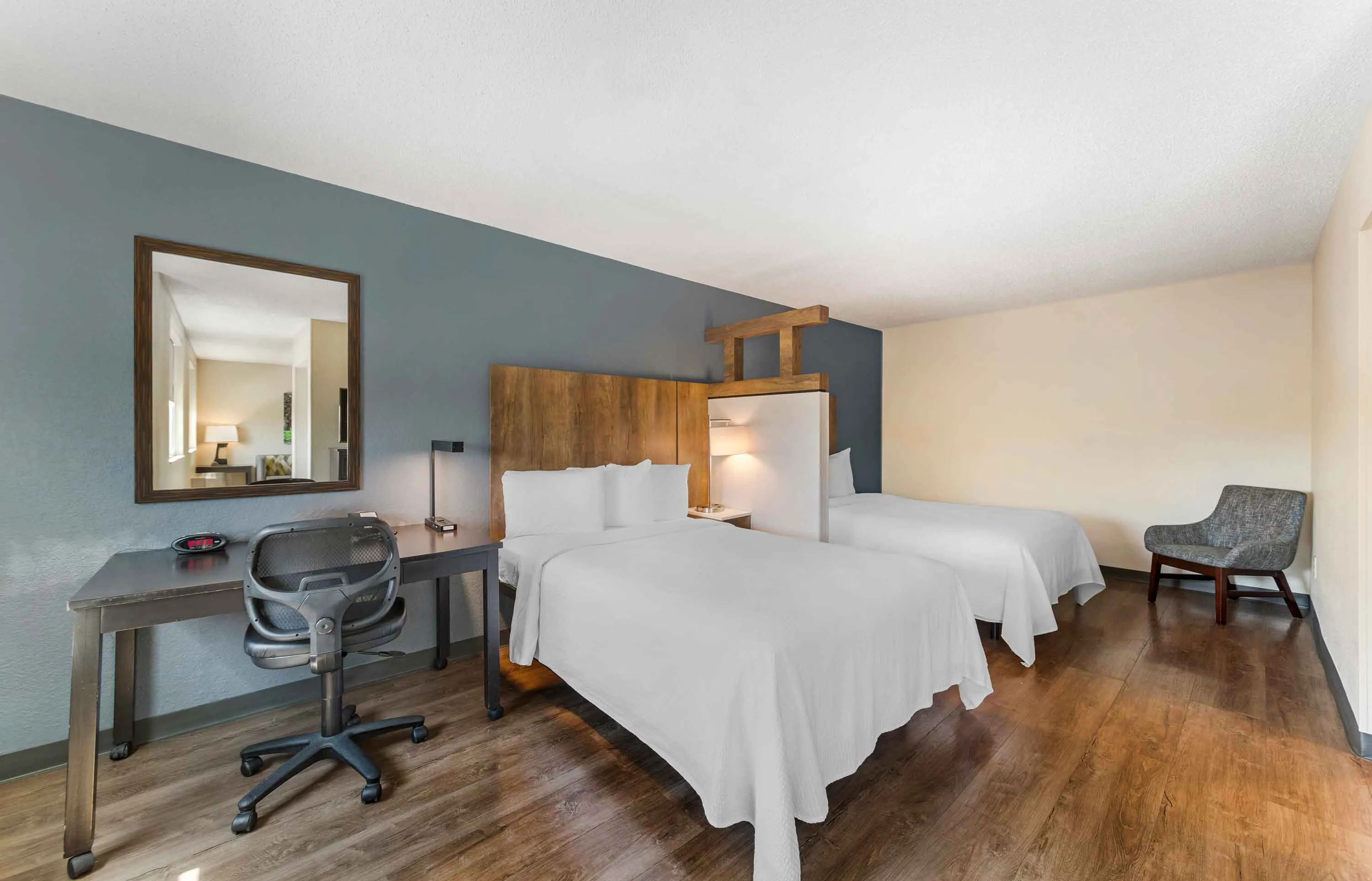 Superior Studio - 2 Full Beds