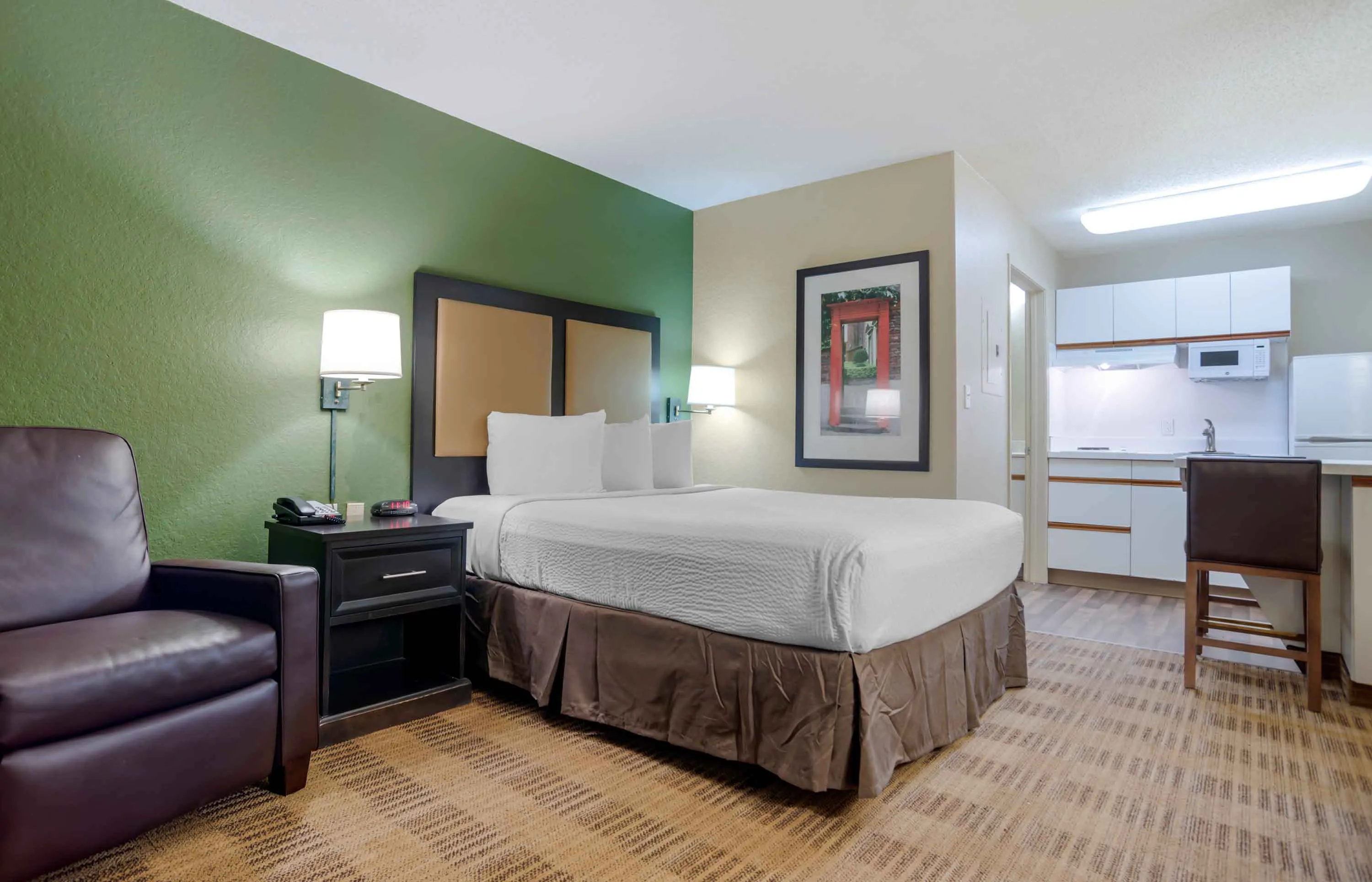 Studio Suite - 1 Queen Bed