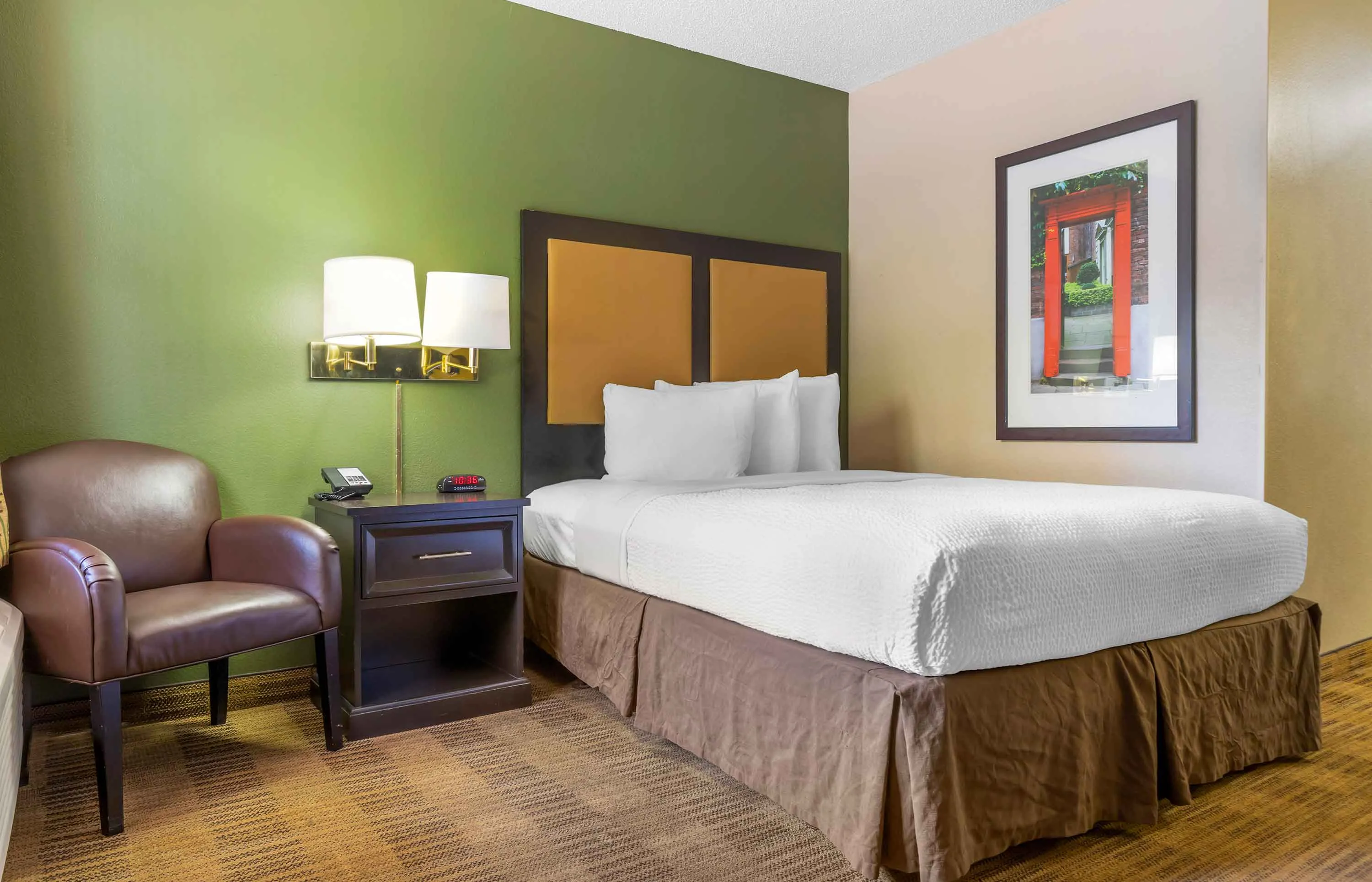 Studio Suite - 1 Queen Bed
