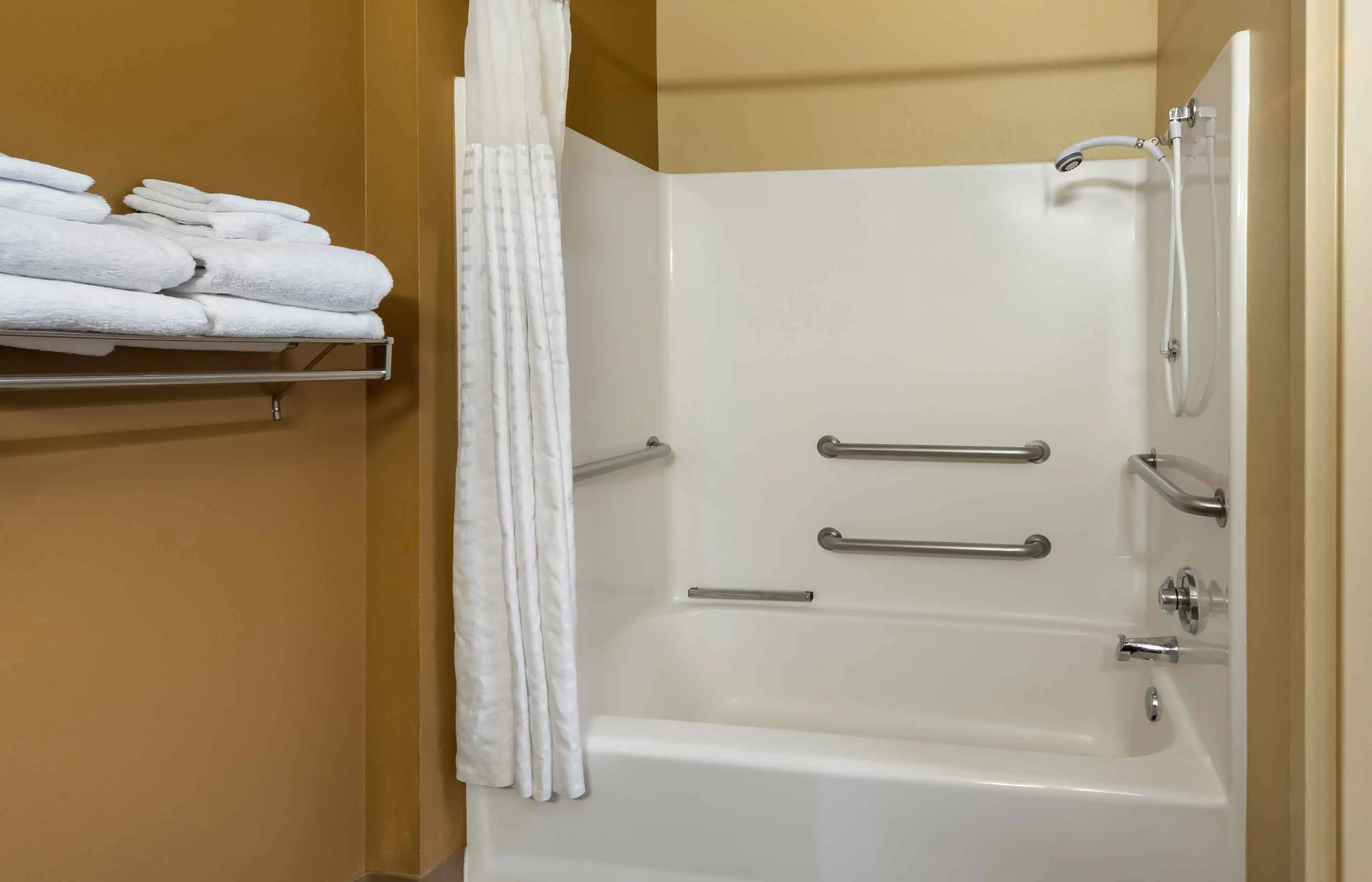 Studio Suite - 1 Queen Bed