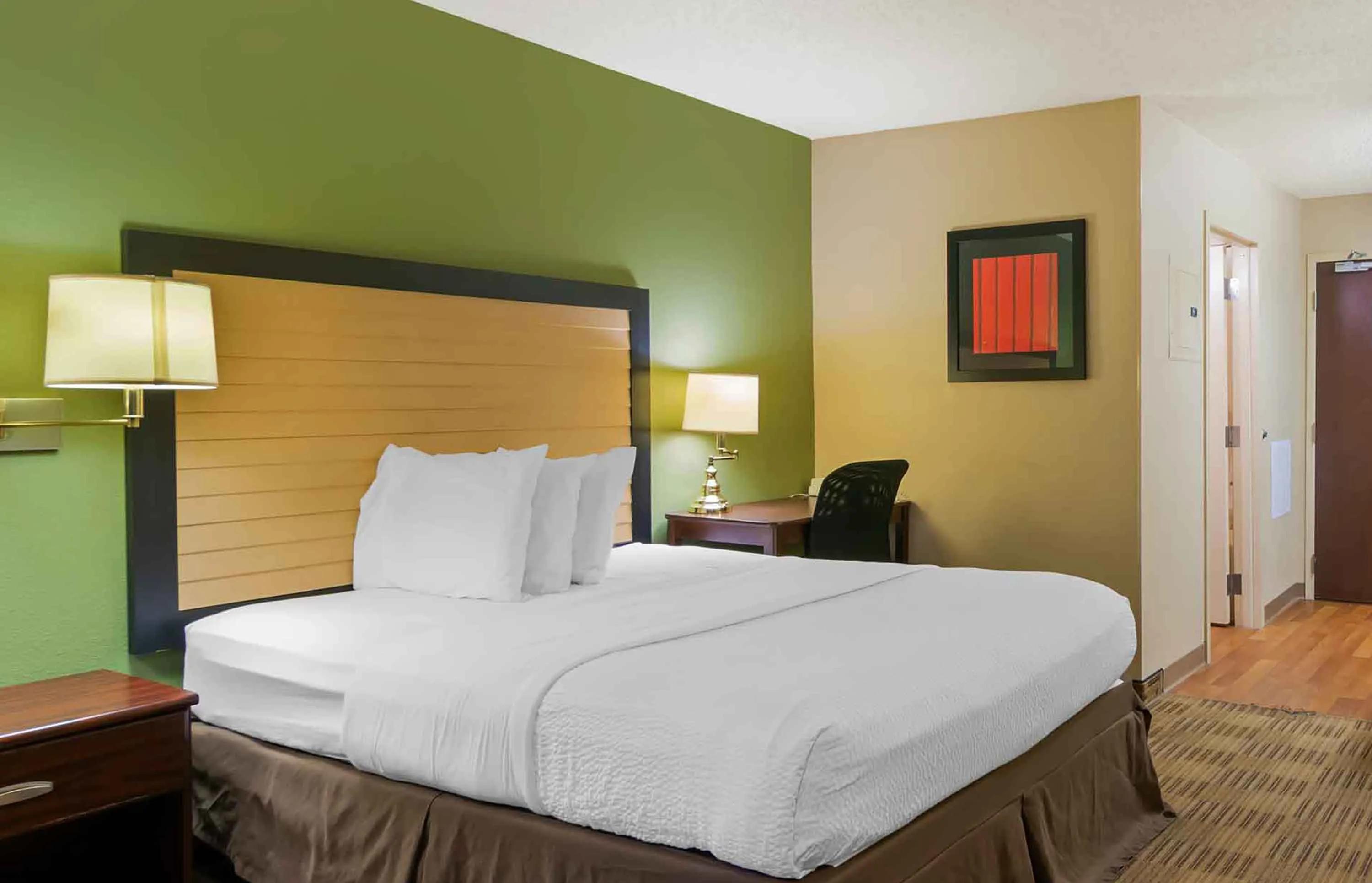 Studio Suite - 1 Queen Bed