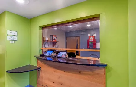 Lobby and Guest Check-in