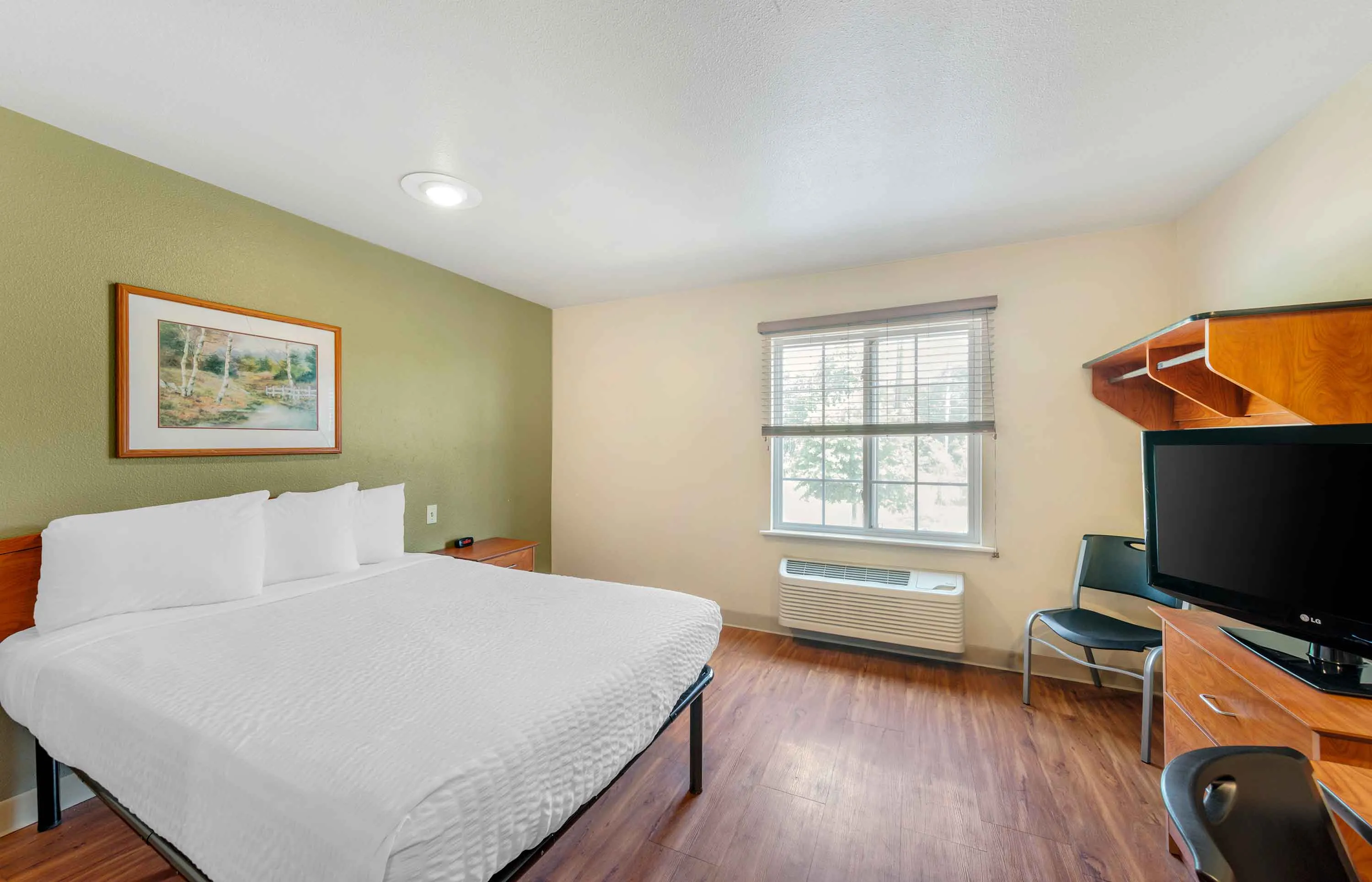 Studio Suite - 1 Full Bed