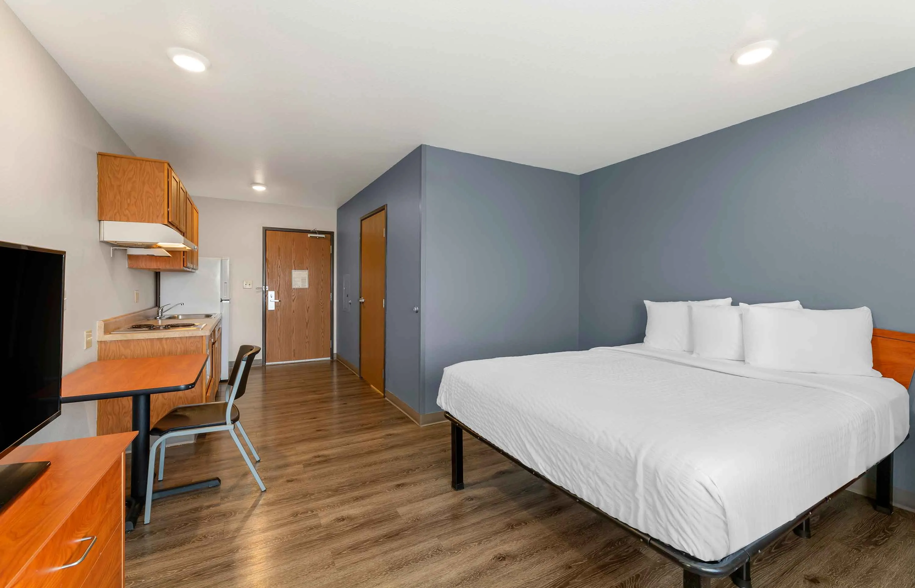 Studio Suite - 1 Queen Bed