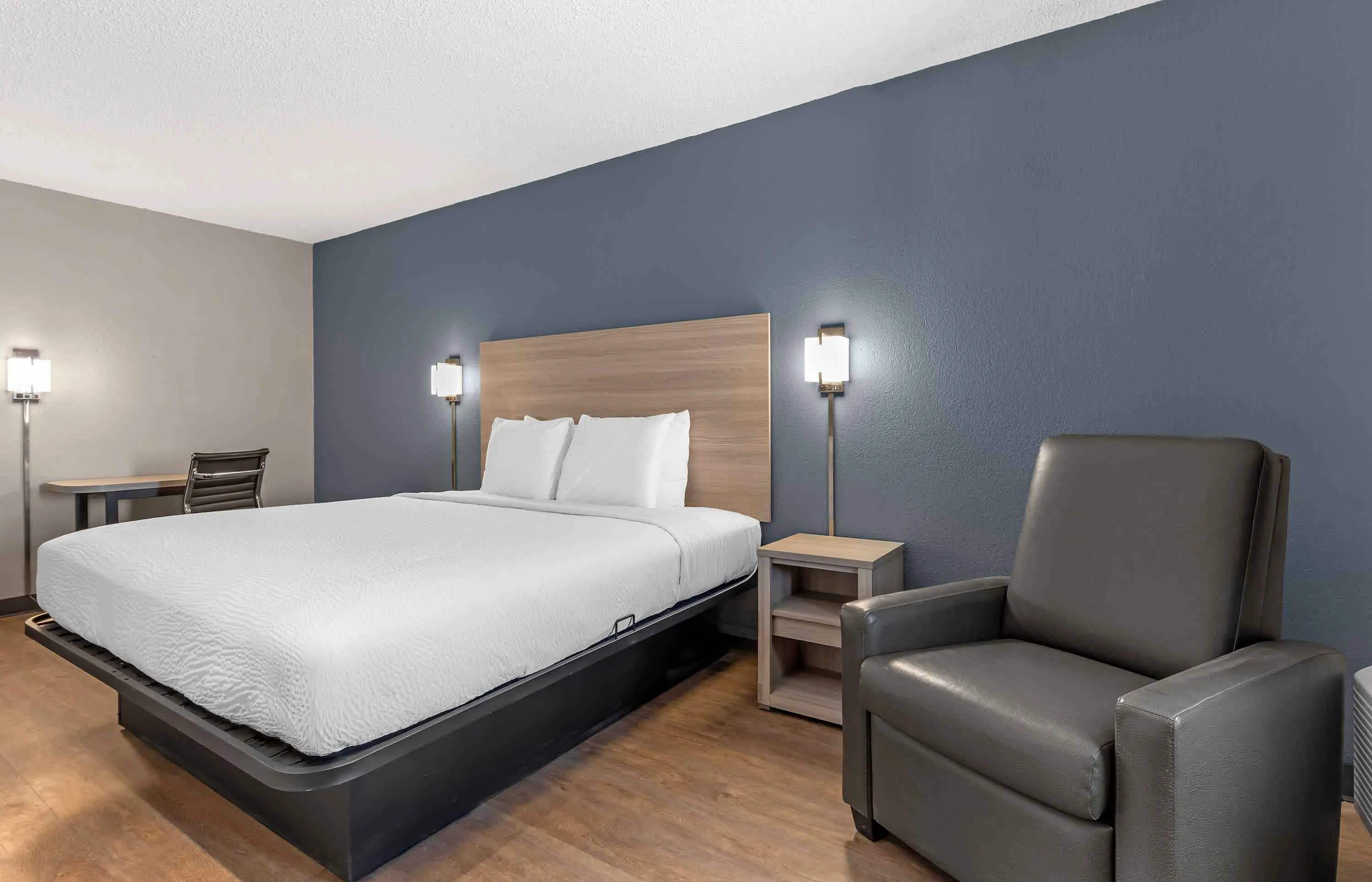 Studio Suite - 1 Queen Bed