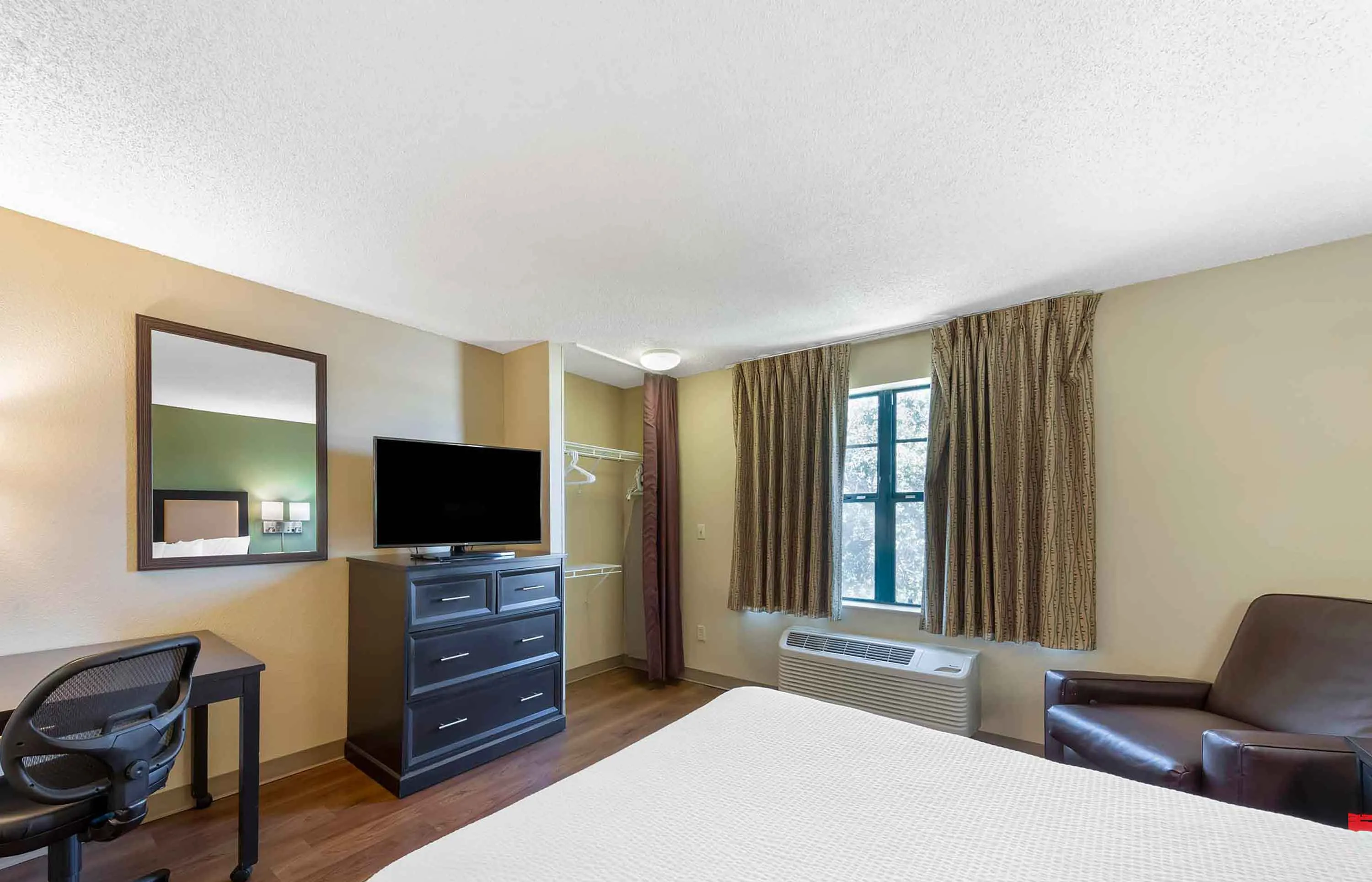 Studio Suite - 2 Queen Beds