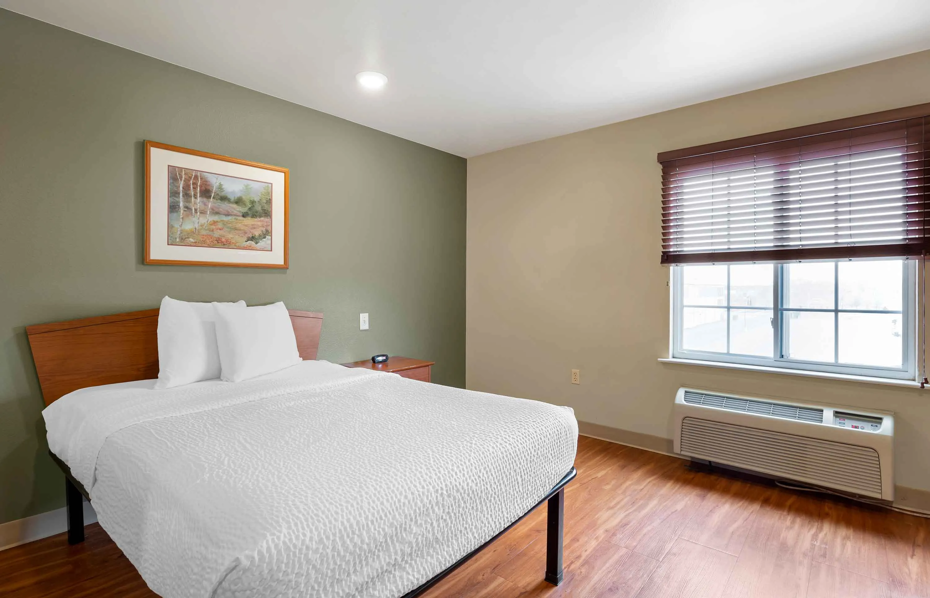 Studio Suite - 1 Full Bed
