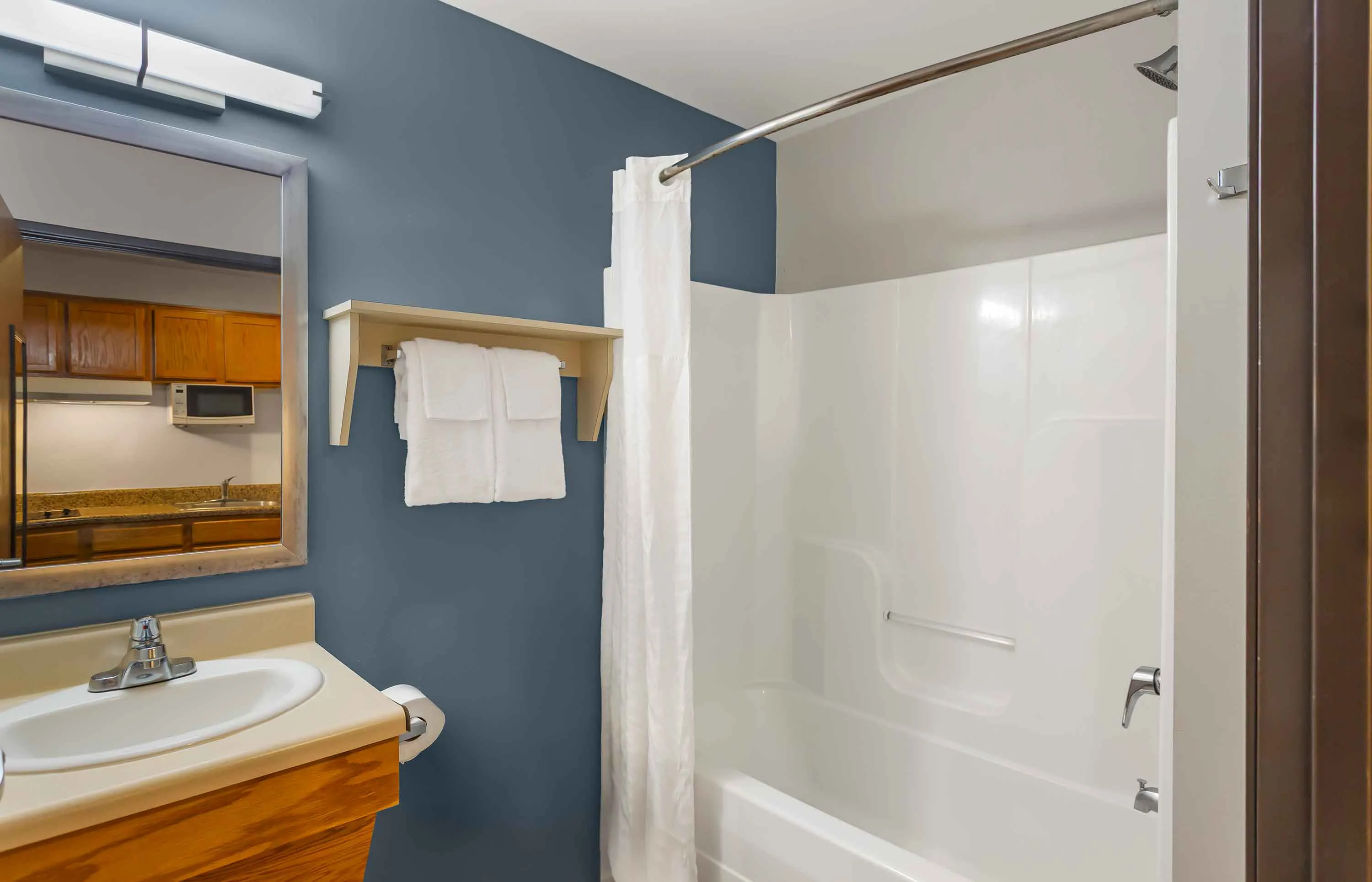 Studio Suite - 2 Full Beds