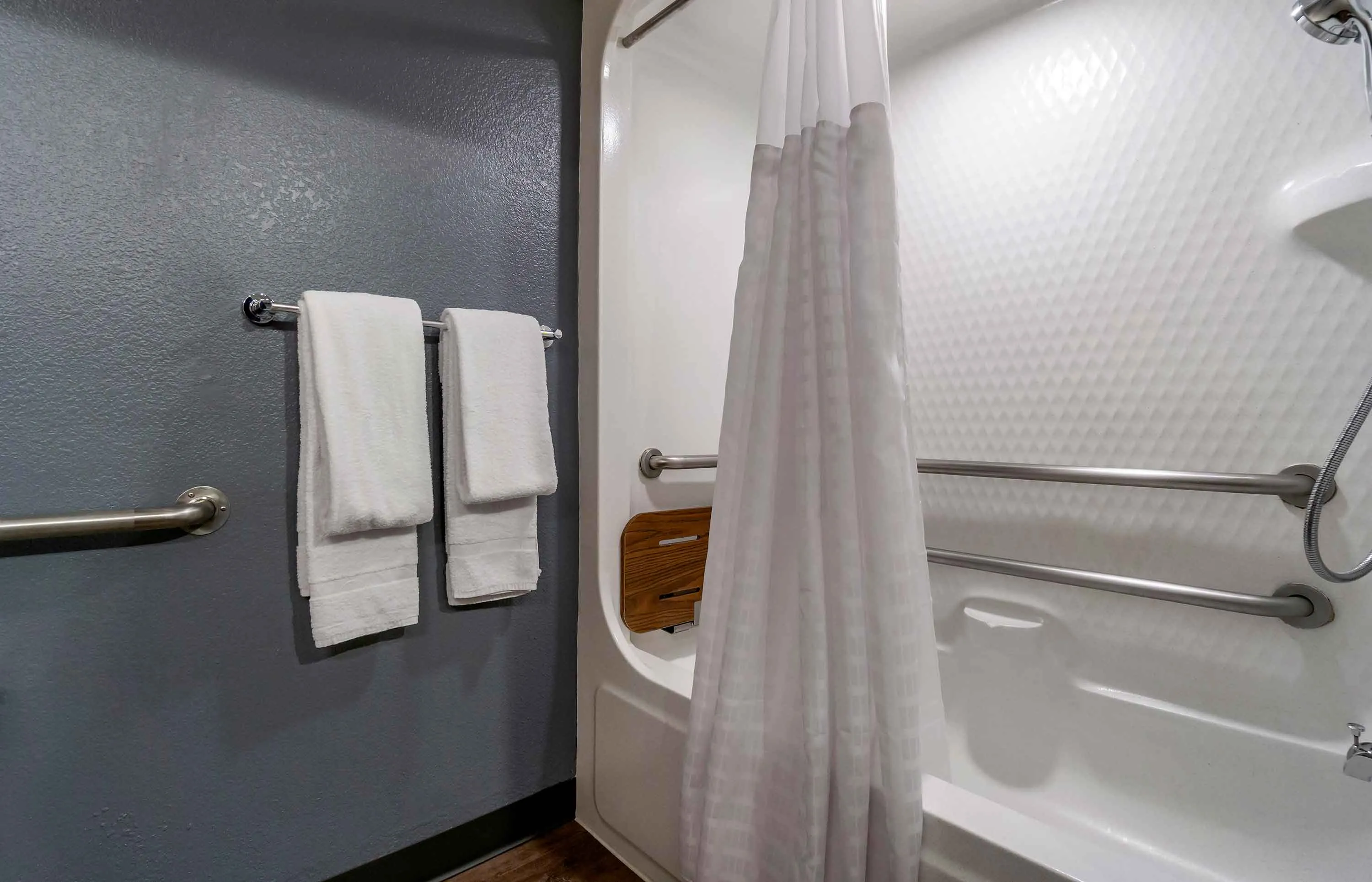 Studio Suite - 1 Queen Bed